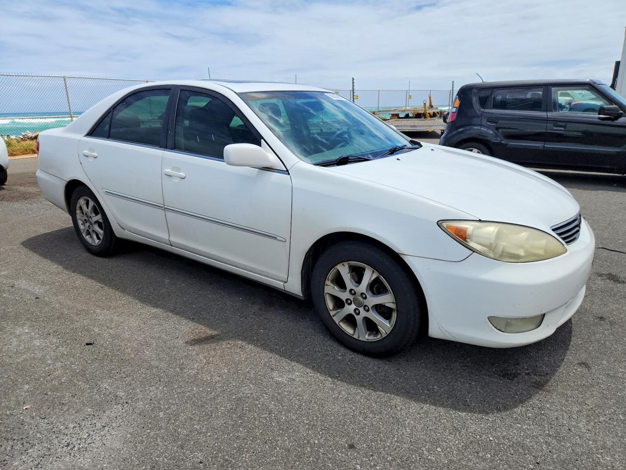 2005 Toyota Camry Le V6 Белый vin: JTDBF30K450159878