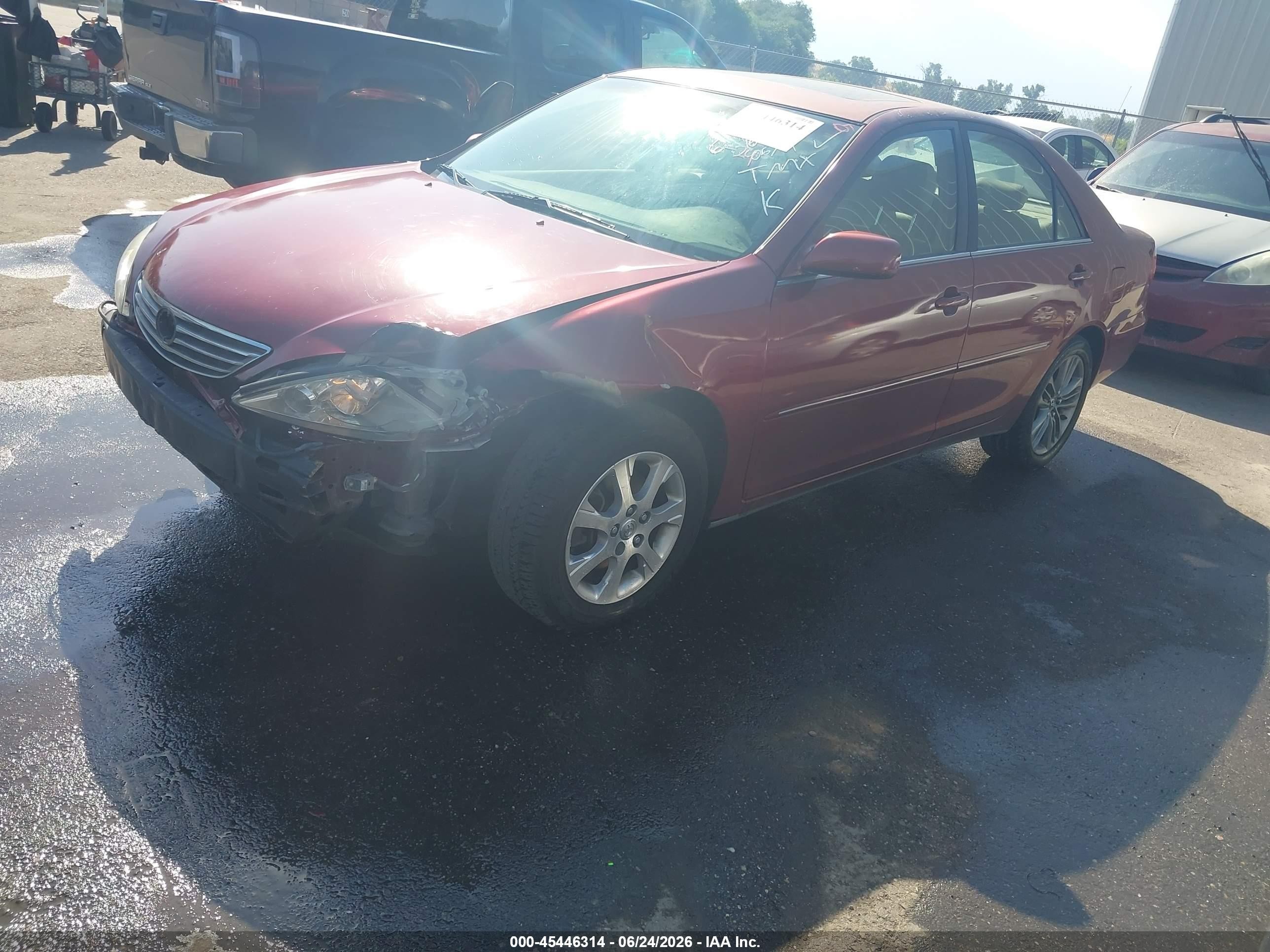 2005 Toyota Camry Xle V6 Red vin: JTDBF30K650162748