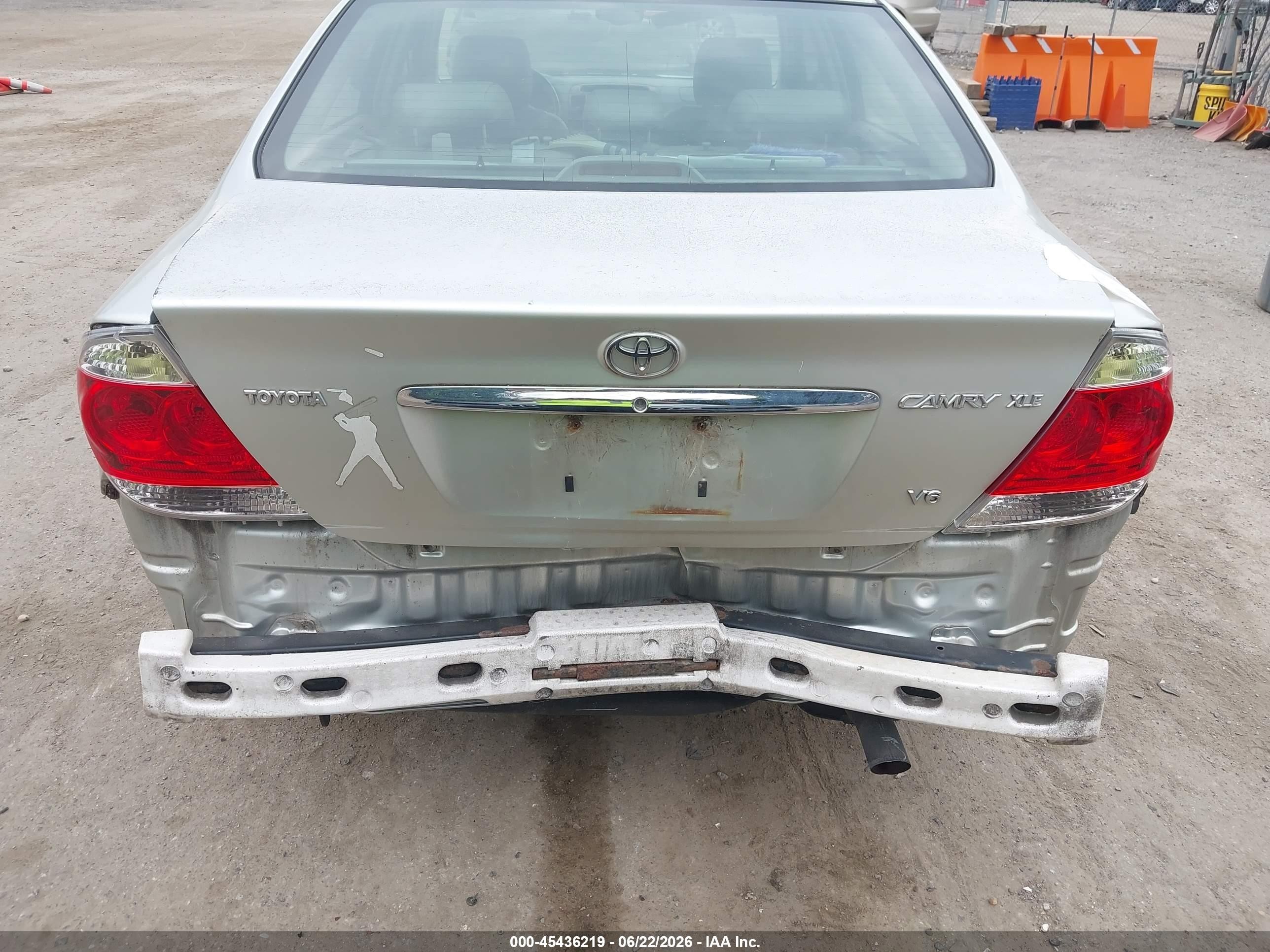 2005 Toyota Camry Xle V6 Silver vin: JTDBF30K650165097