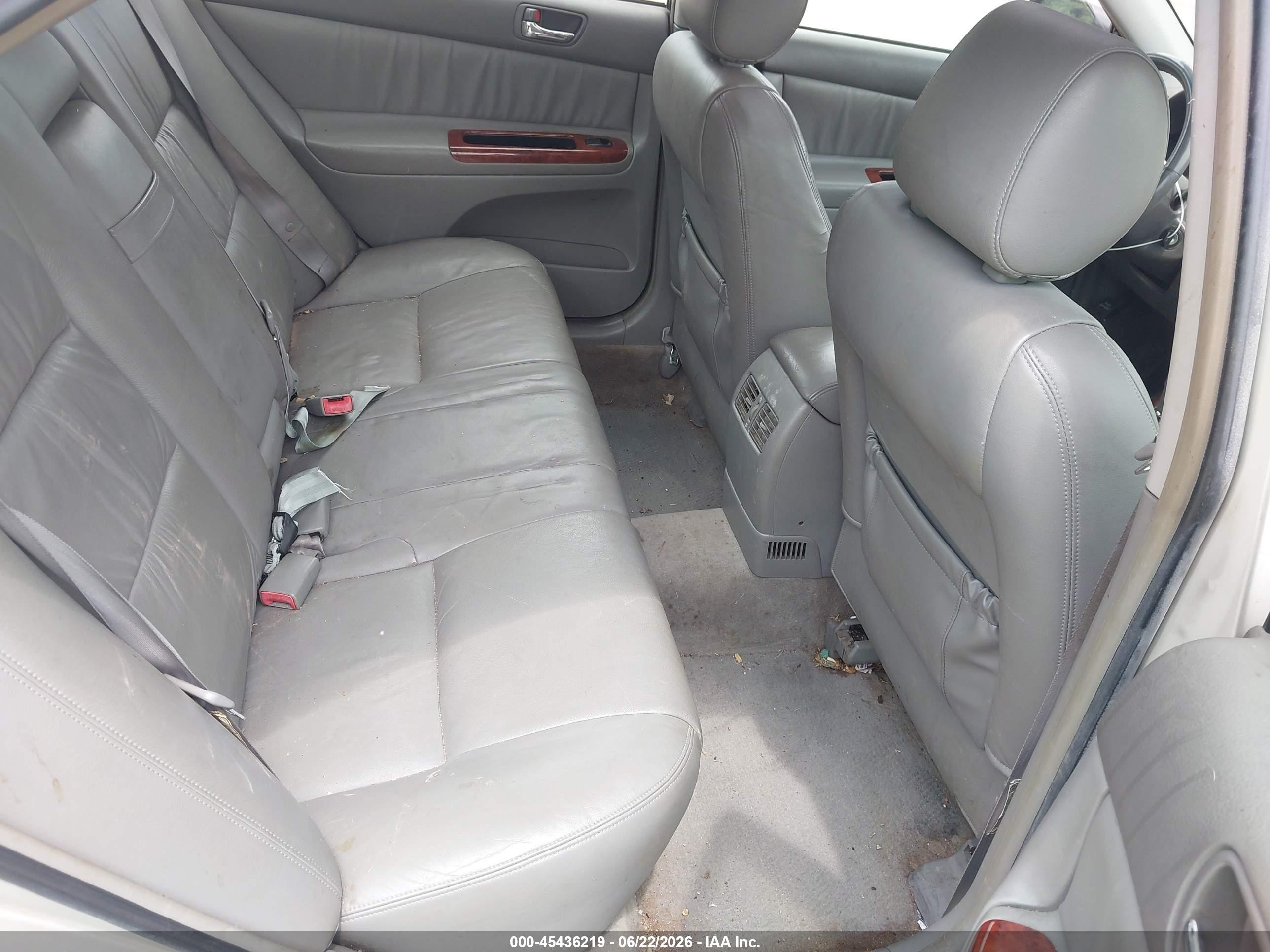 2005 Toyota Camry Xle V6 Silver vin: JTDBF30K650165097