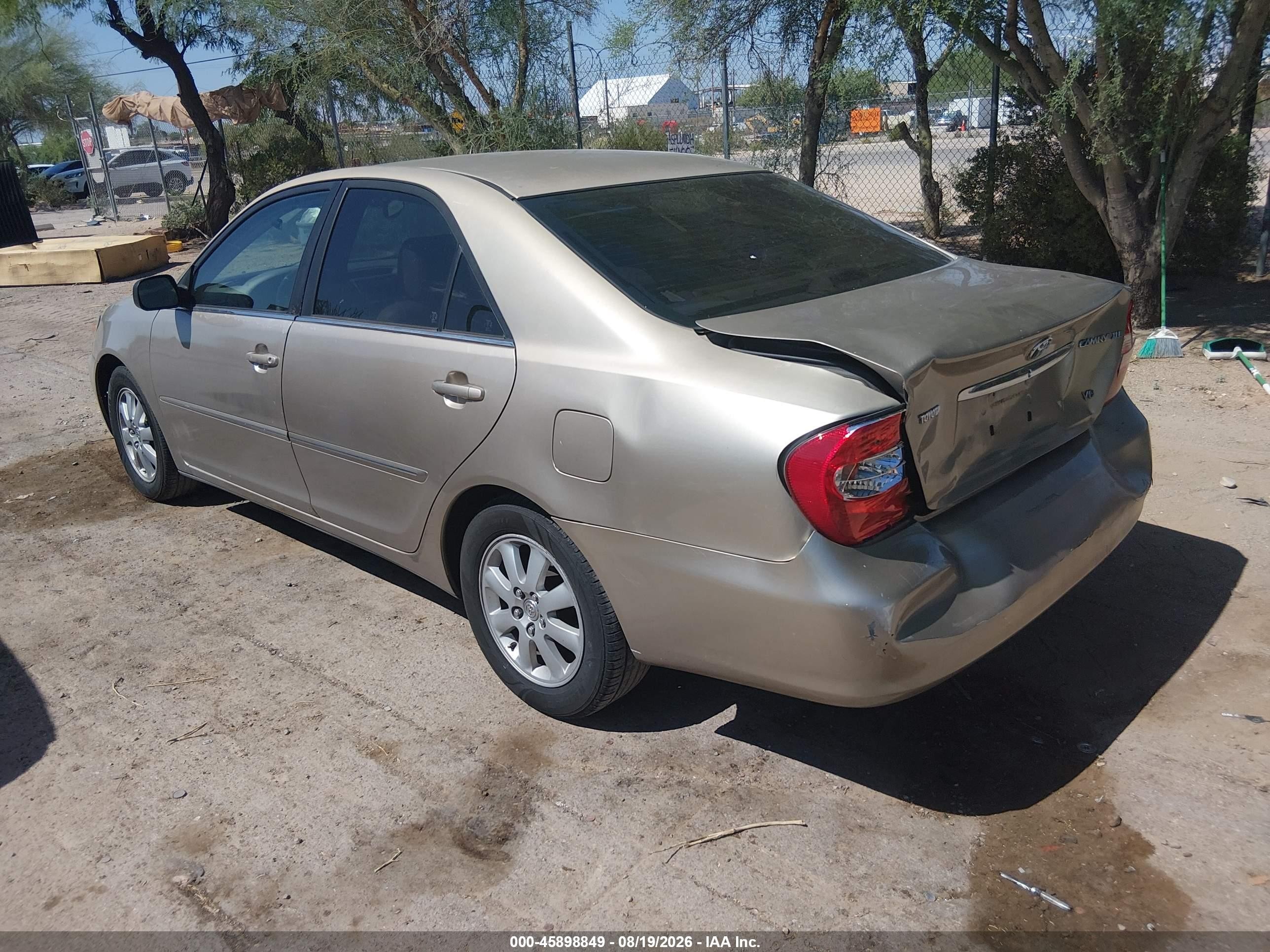 2002 Toyota Camry Xle Beige vin: JTDBF30K720035535