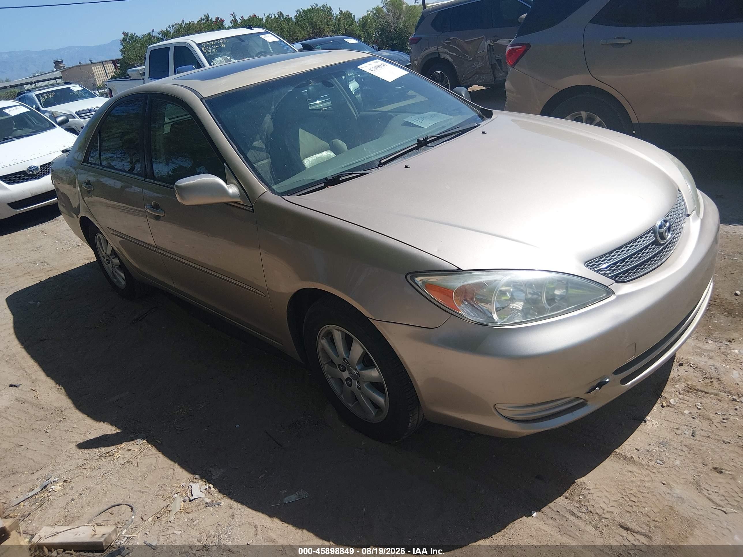 2002 Toyota Camry Xle Beige vin: JTDBF30K720035535