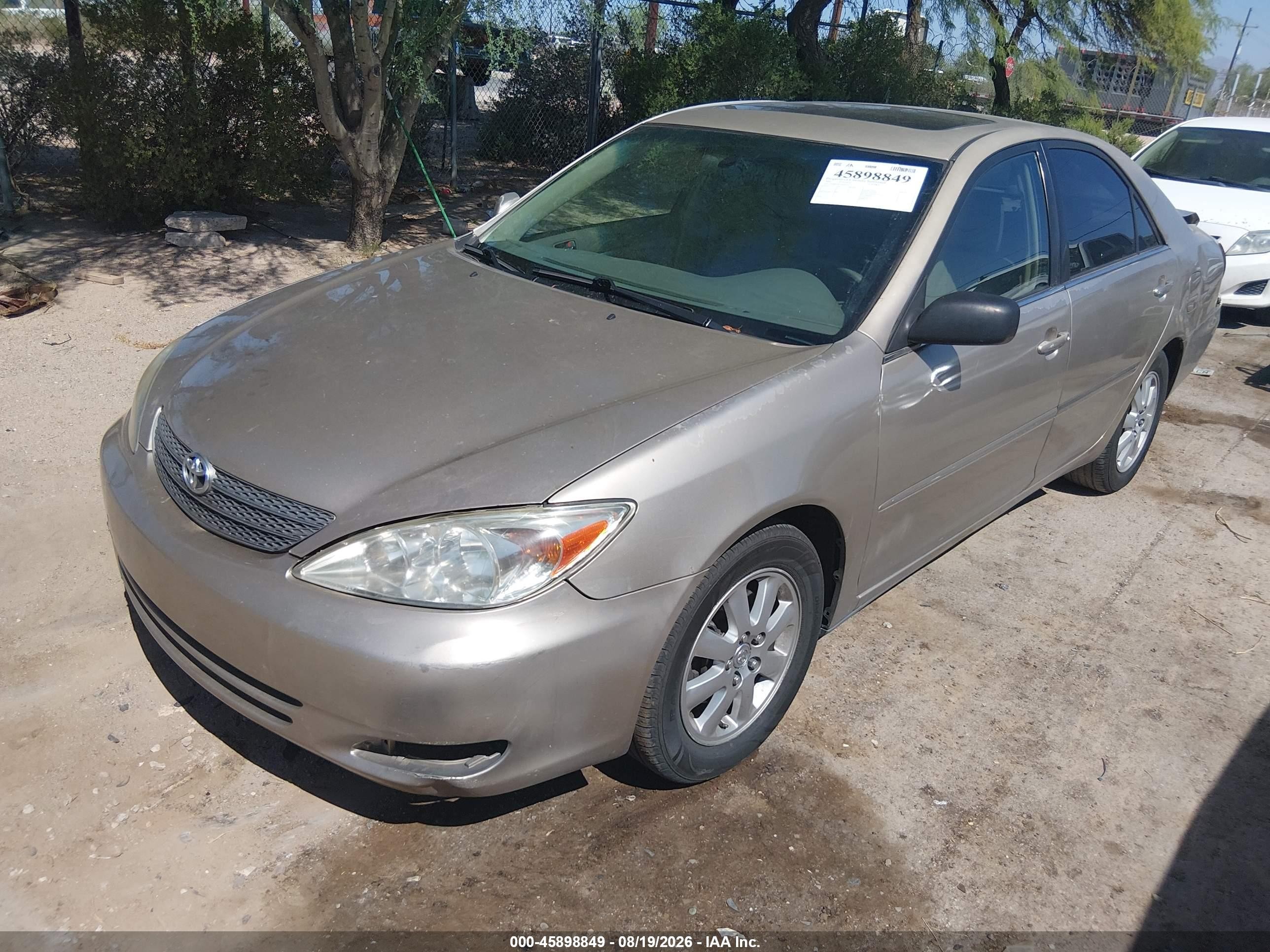 2002 Toyota Camry Xle Beige vin: JTDBF30K720035535