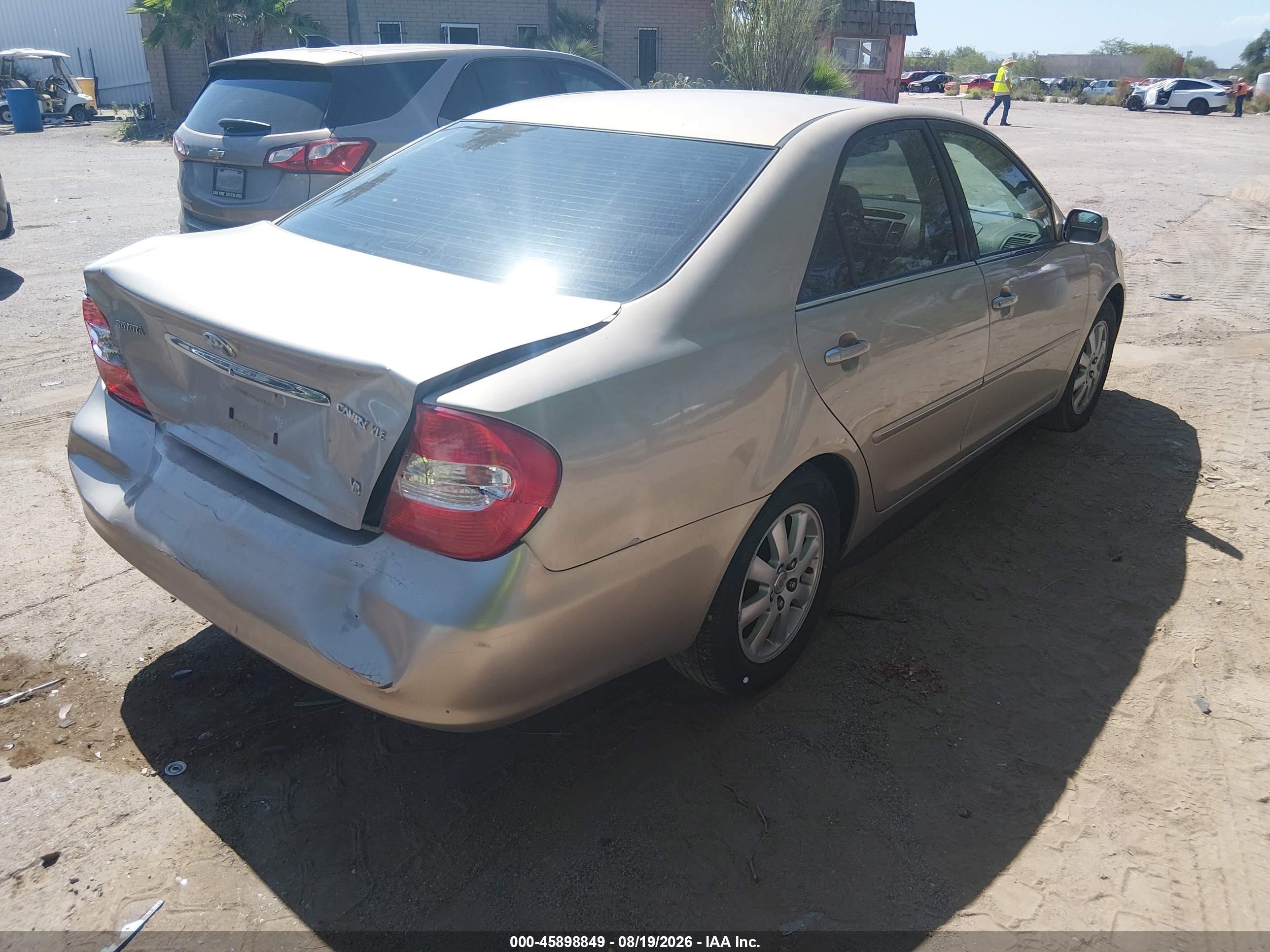 2002 Toyota Camry Xle Beige vin: JTDBF30K720035535
