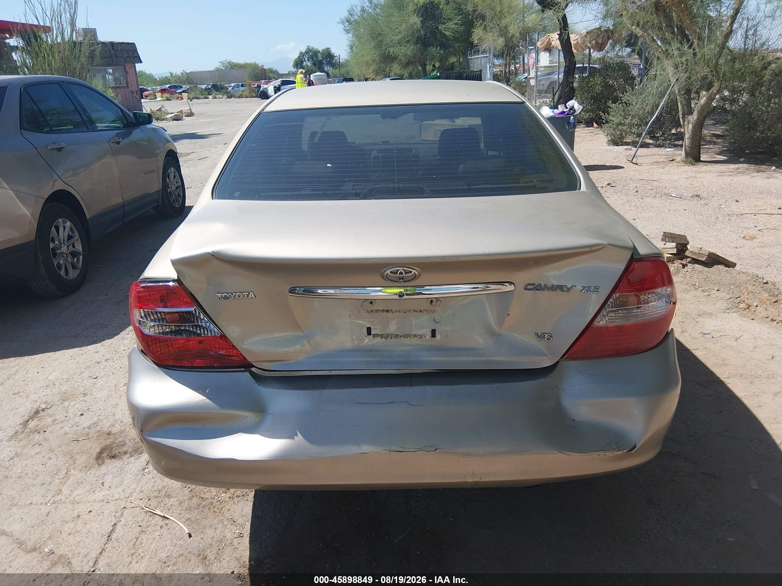 2002 Toyota Camry Xle Beige vin: JTDBF30K720035535