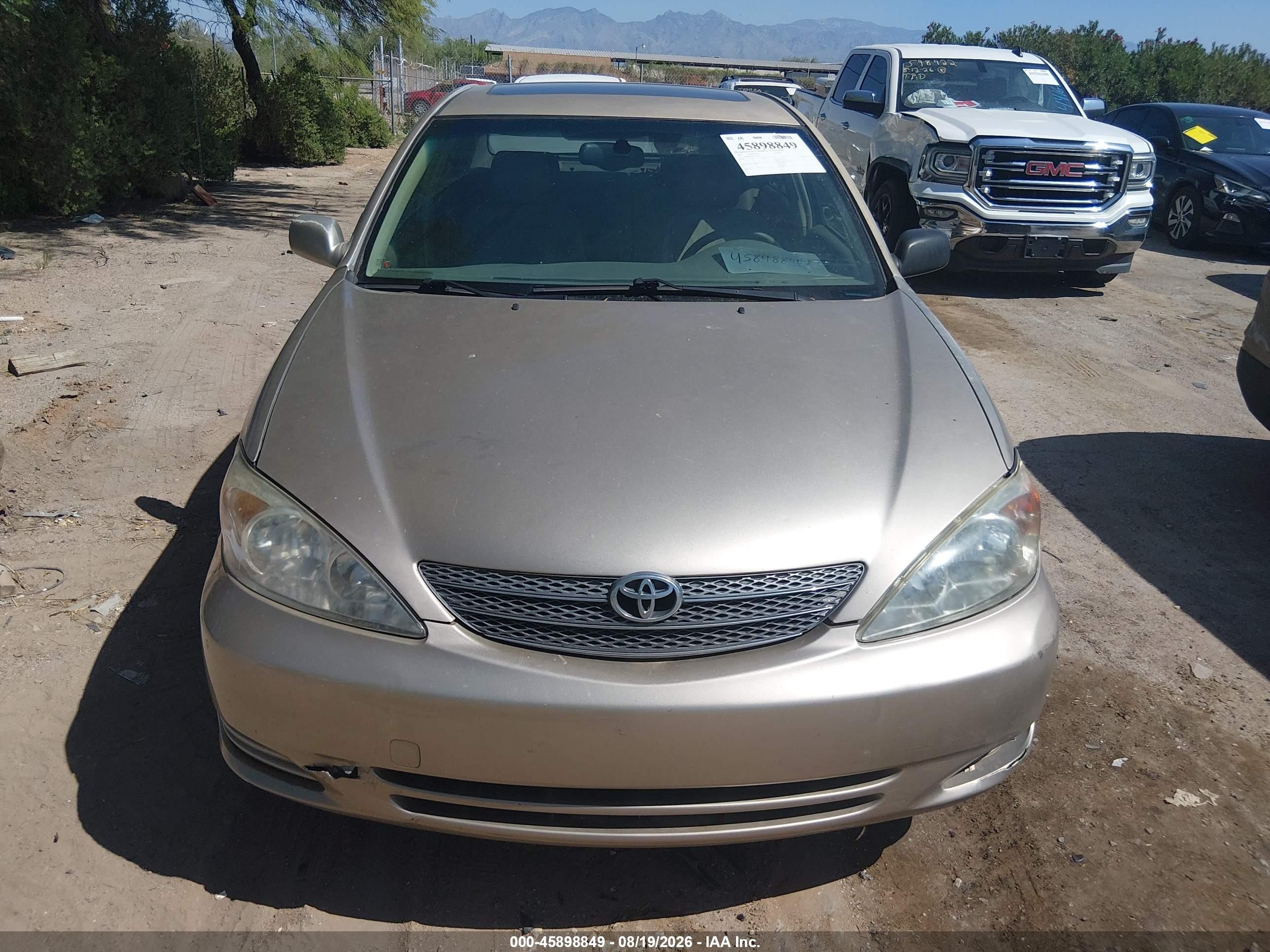 2002 Toyota Camry Xle Beige vin: JTDBF30K720035535
