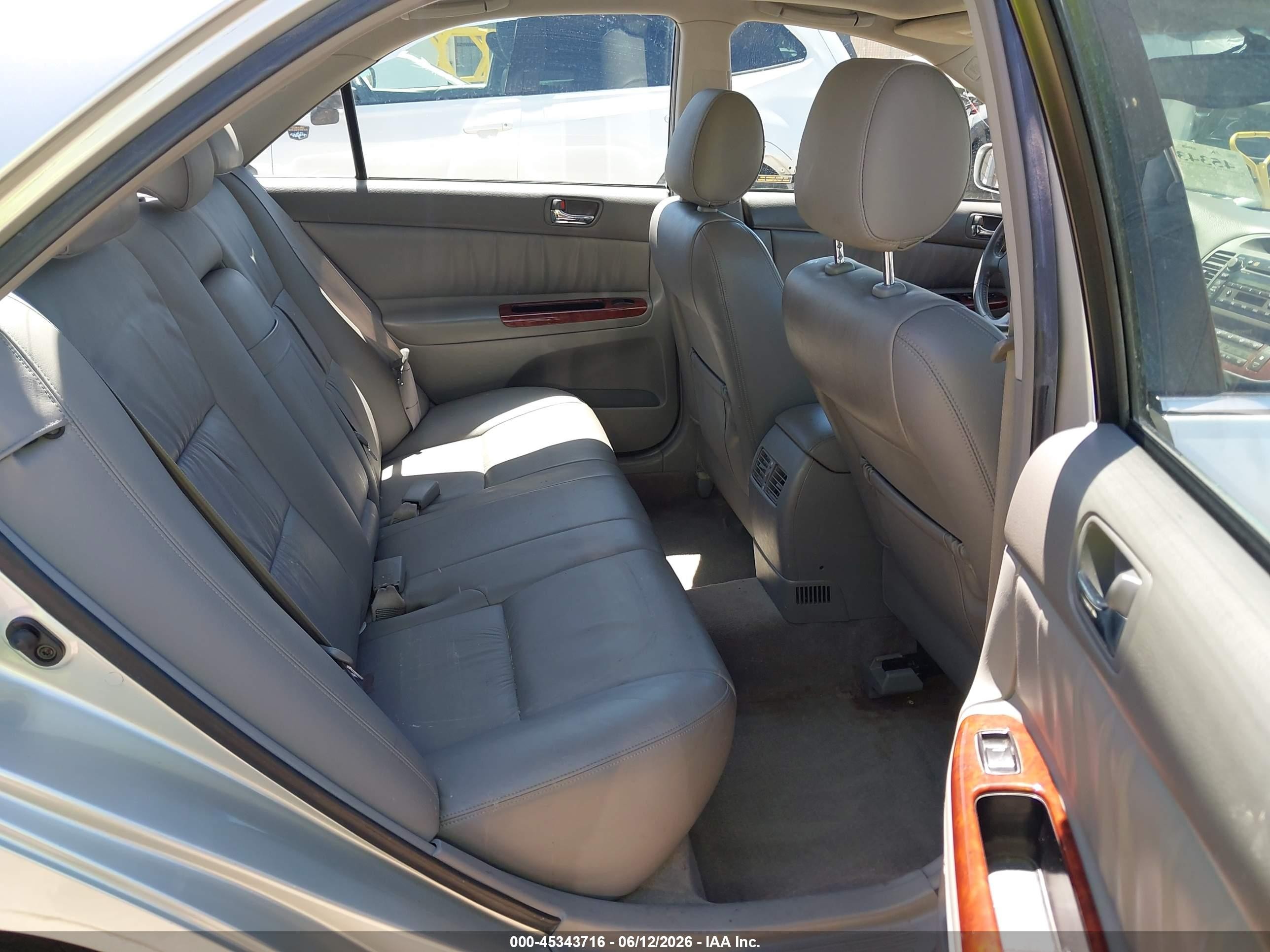 2005 Toyota Camry Xle V6 Silver vin: JTDBF30K750165206