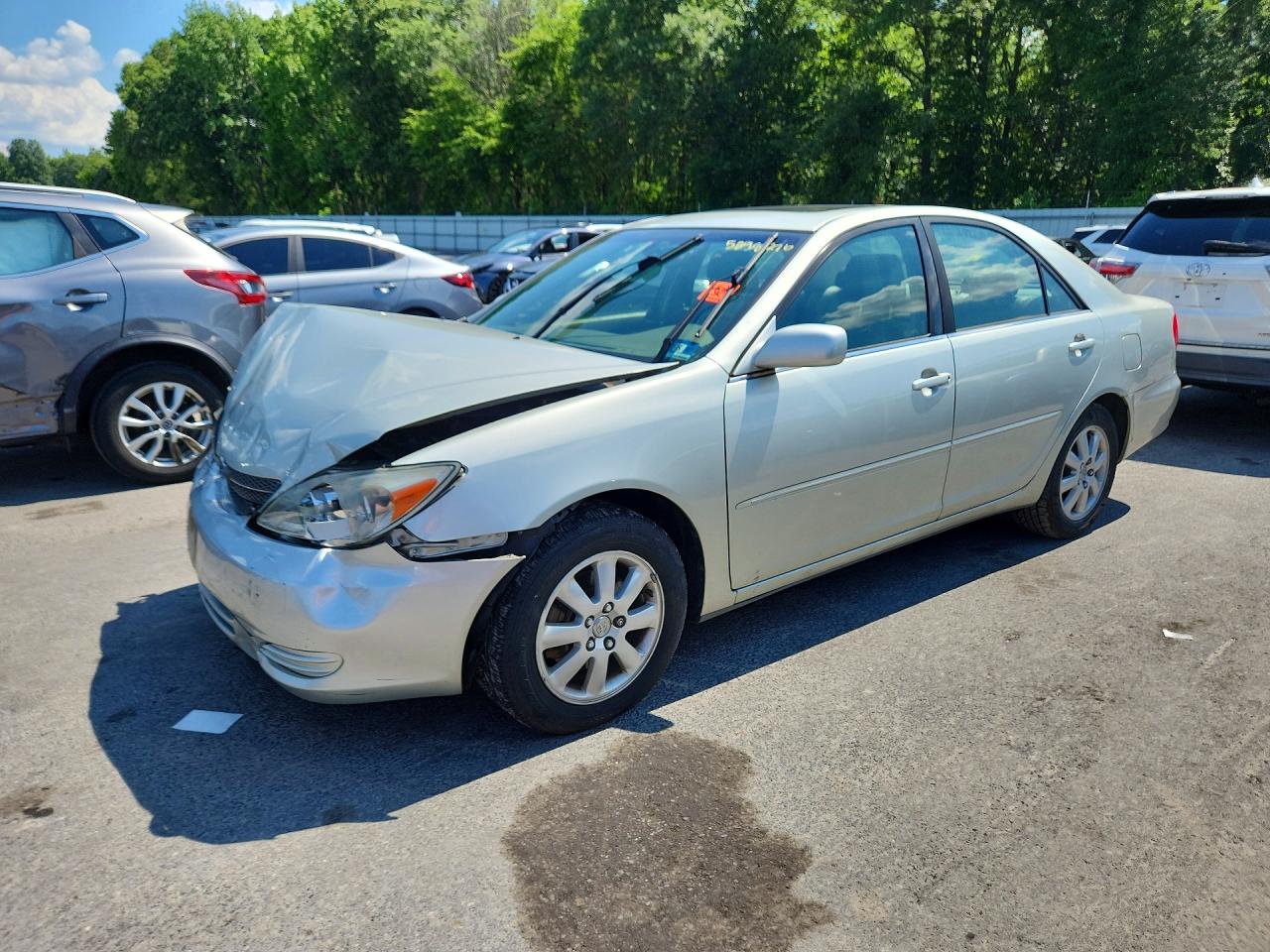 2002 Toyota Camry Silver vin: JTDBF30K820034216