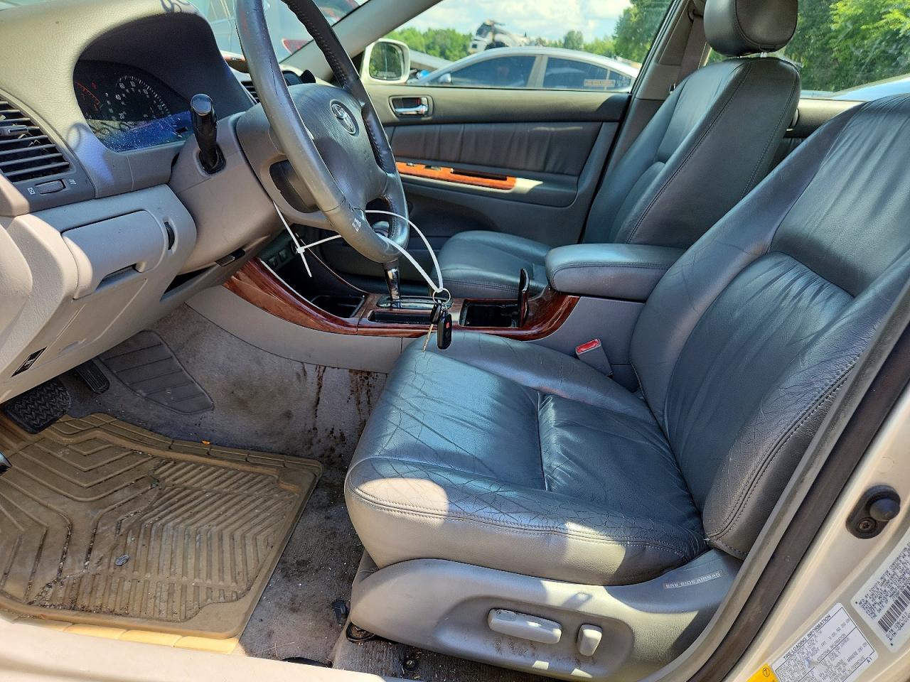2002 Toyota Camry Silver vin: JTDBF30K820034216