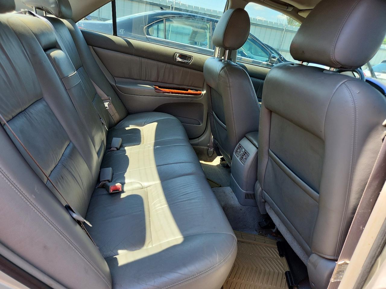 2002 Toyota Camry Silver vin: JTDBF30K820034216