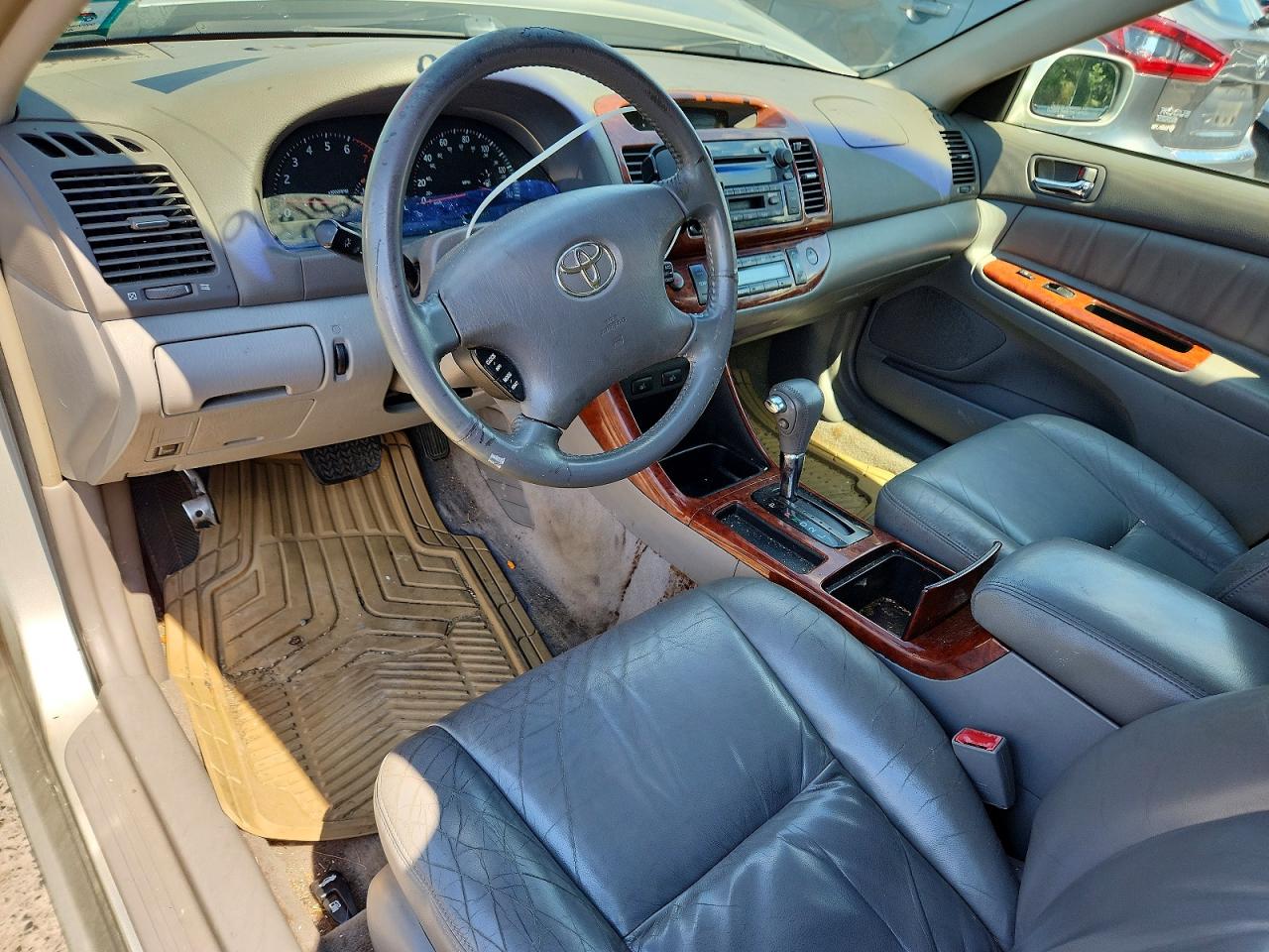 2002 Toyota Camry Silver vin: JTDBF30K820034216