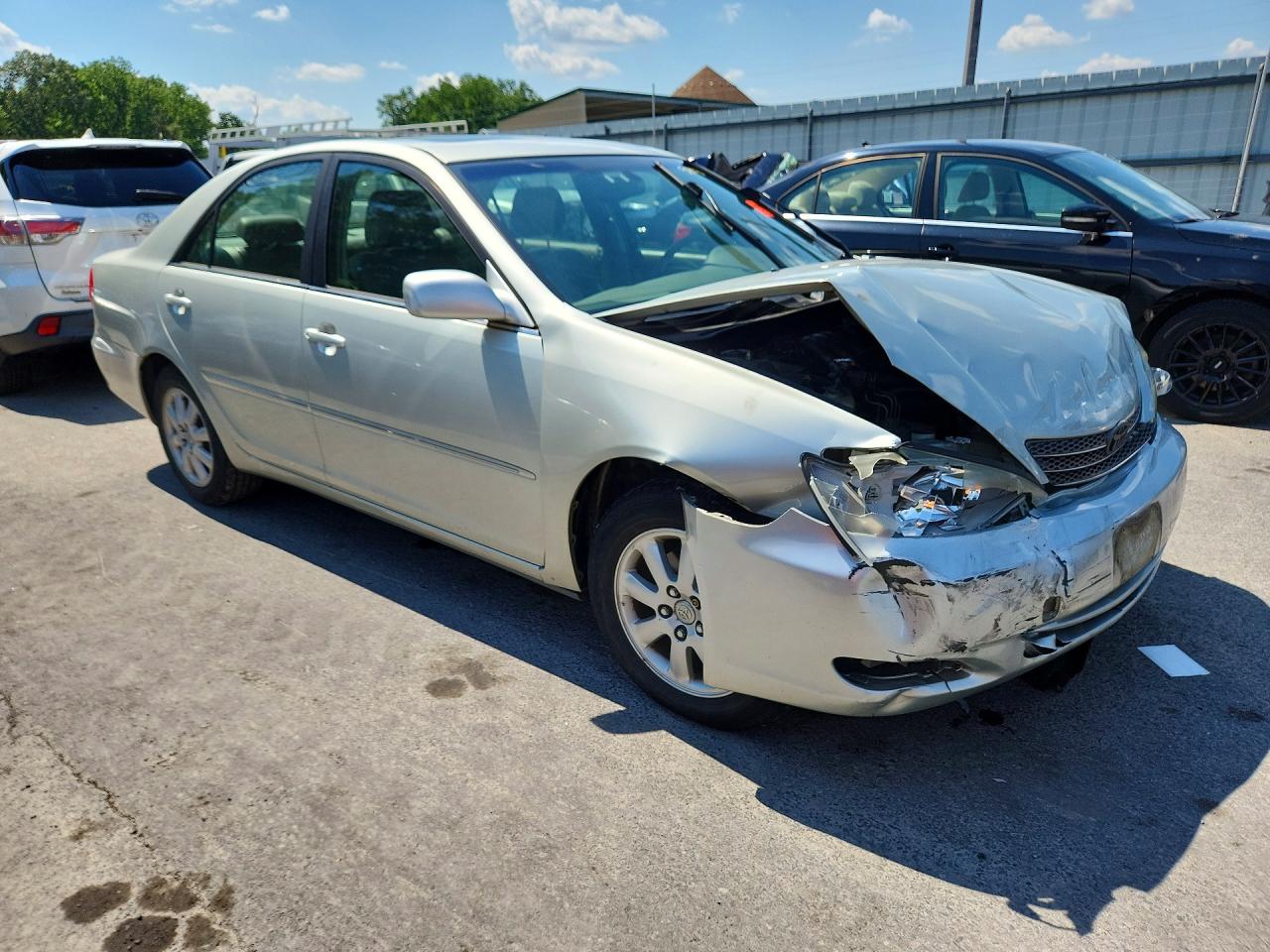 2002 Toyota Camry Silver vin: JTDBF30K820034216