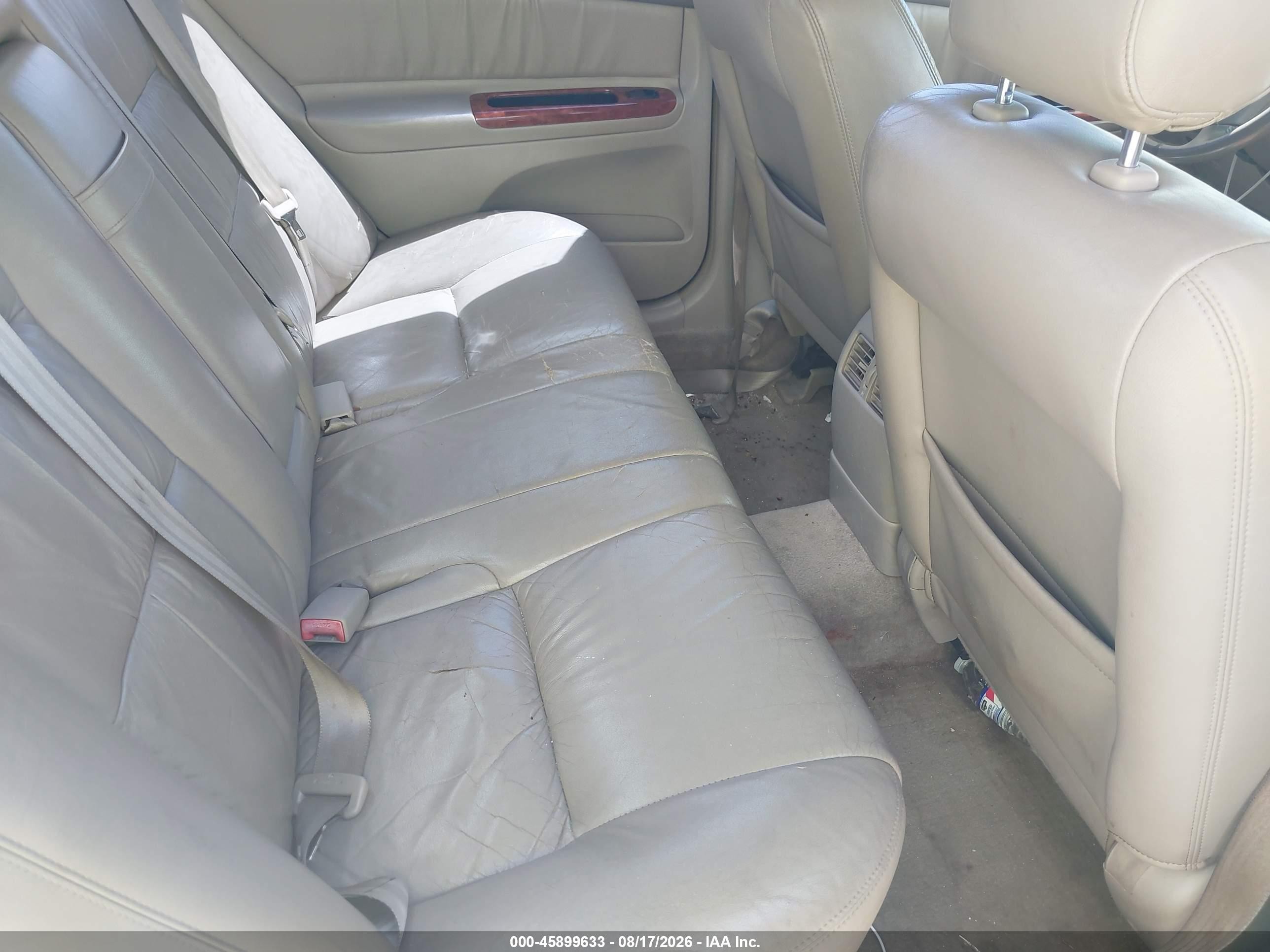 2002 Toyota Camry Xle White vin: JTDBF30K920017103