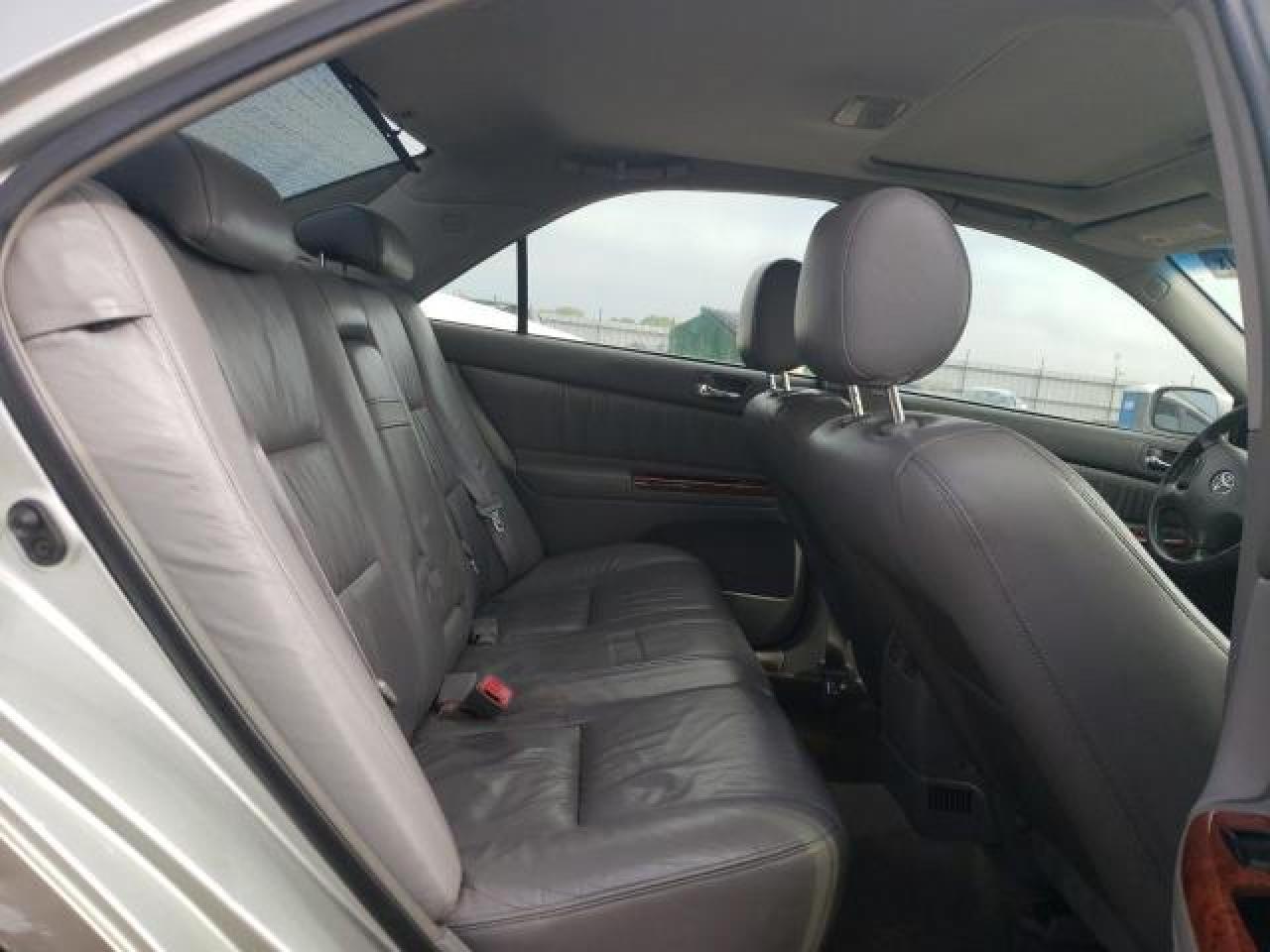 2002 Toyota Camry Le Серебряный vin: JTDBF30KX20001377
