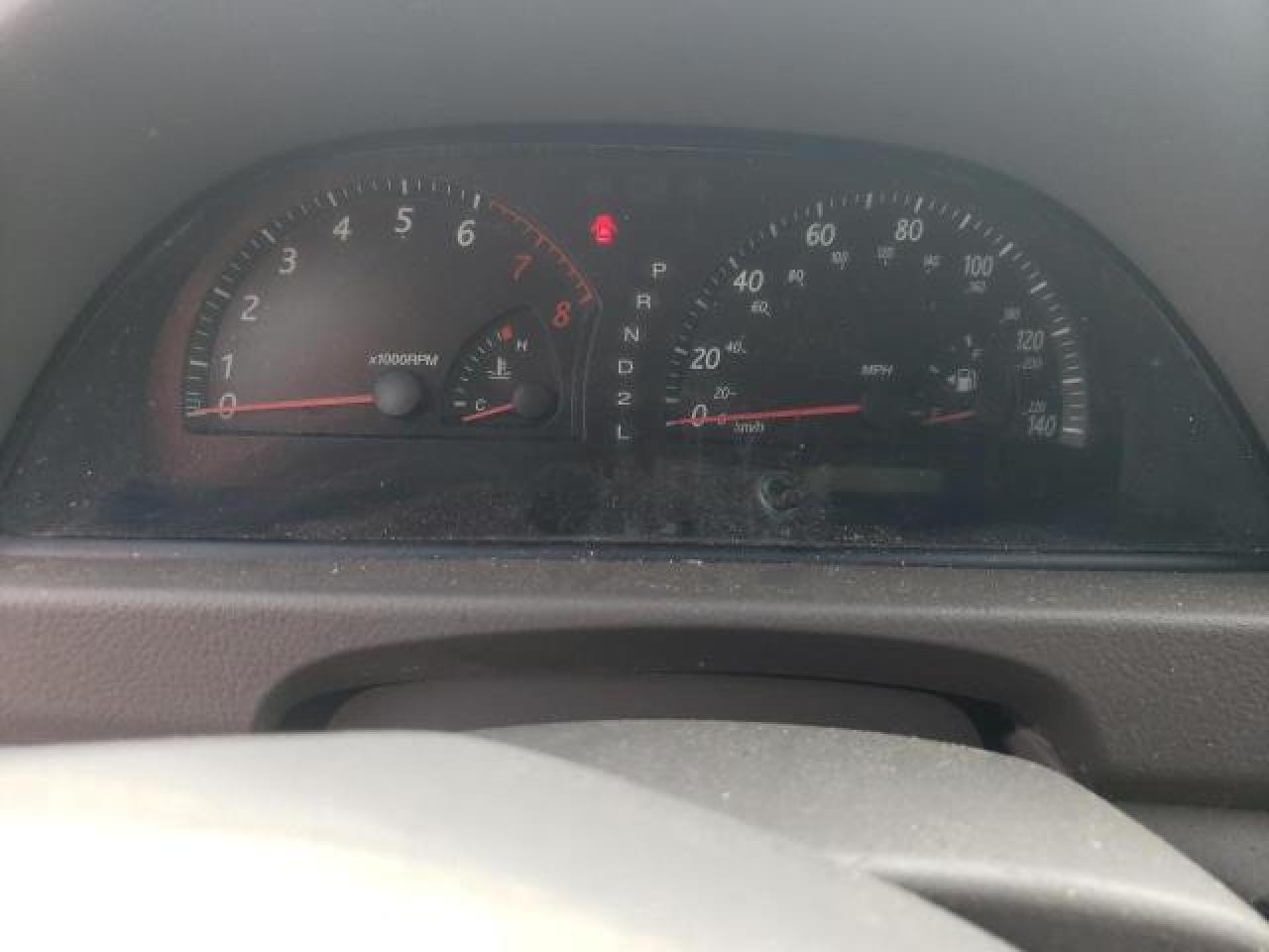 2002 Toyota Camry Le Серебряный vin: JTDBF30KX20001377