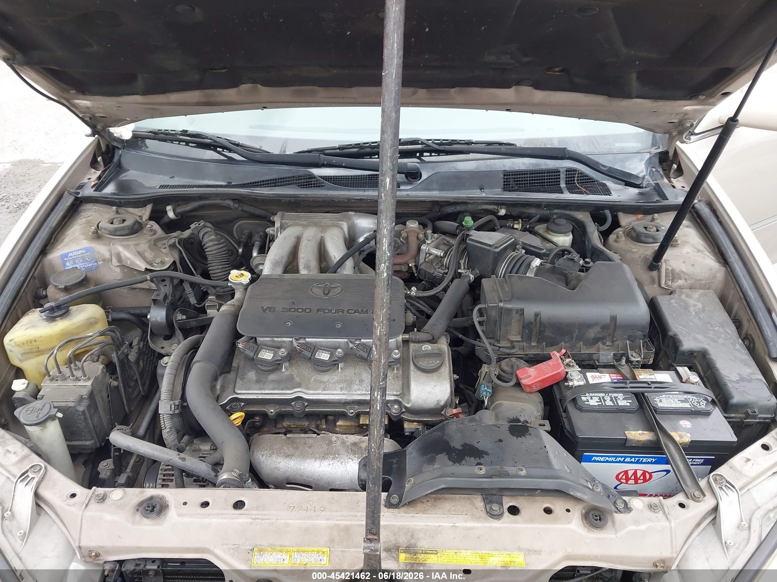 2002 Toyota Camry Xle Gold vin: JTDBF30KX20004876