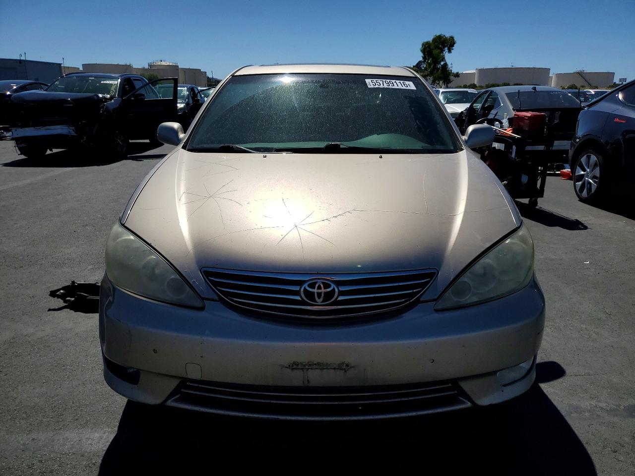 2005 Toyota Camry Xle V6 Gold vin: JTDBF30KX50162171