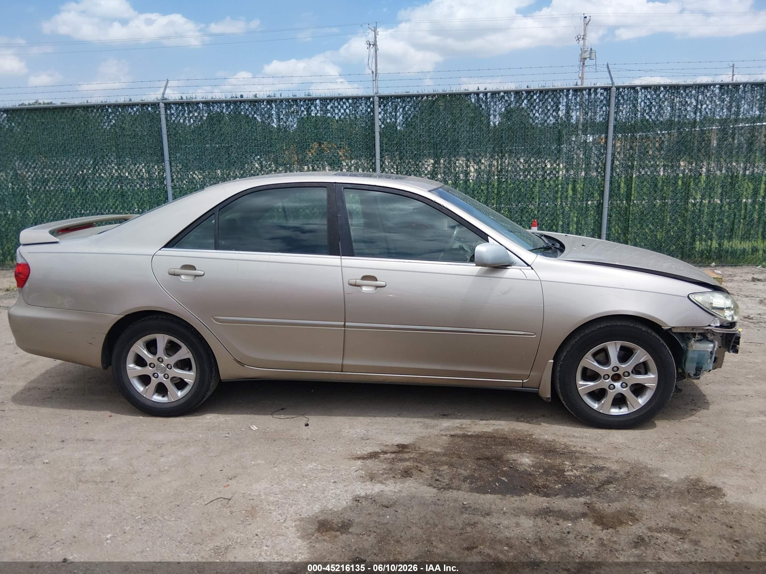 2005 Toyota Camry Xle V6 Champagne vin: JTDBF32K150165215