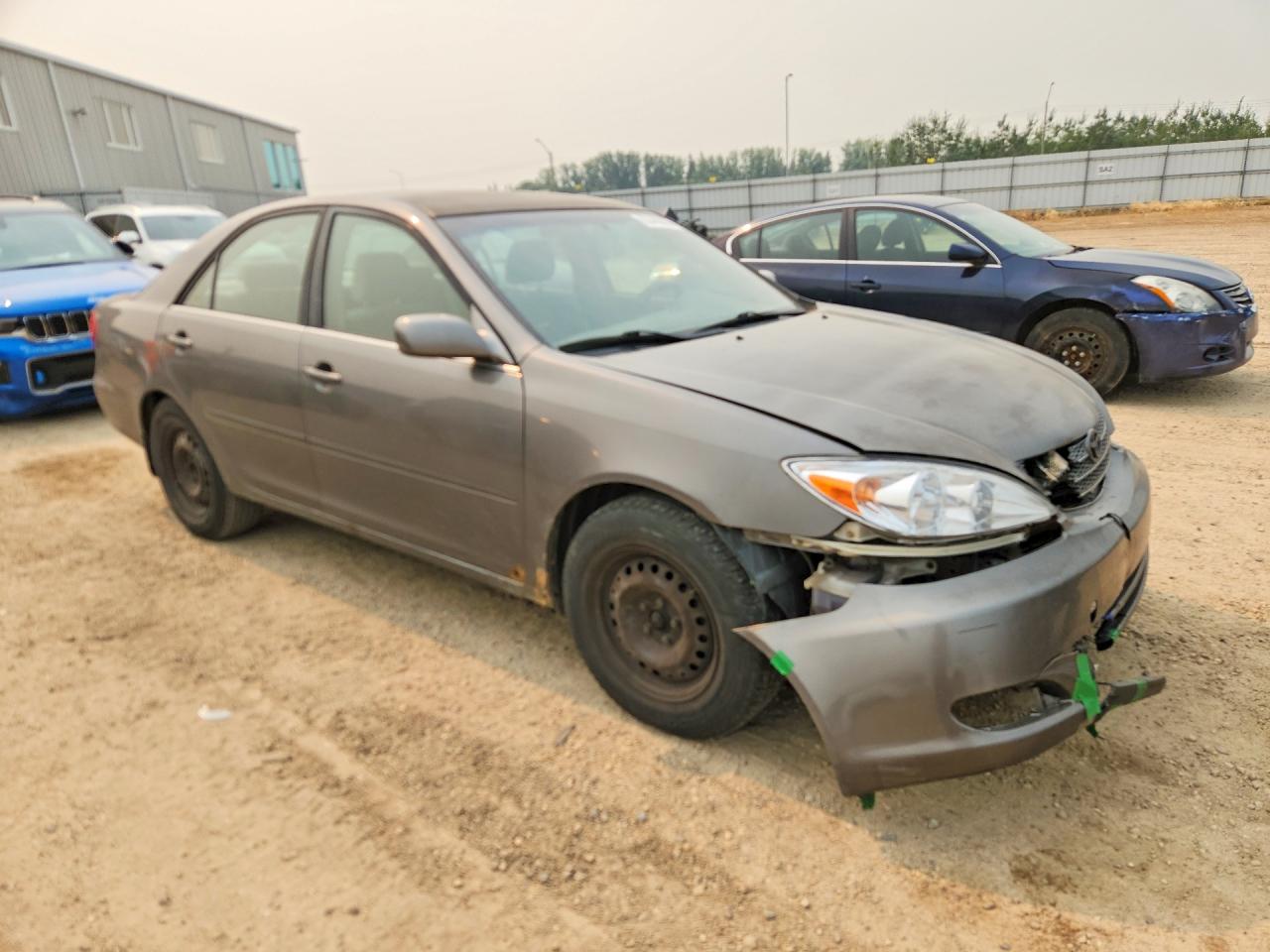 2002 Toyota Camry Le V6 Gray vin: JTDBF32K220052630