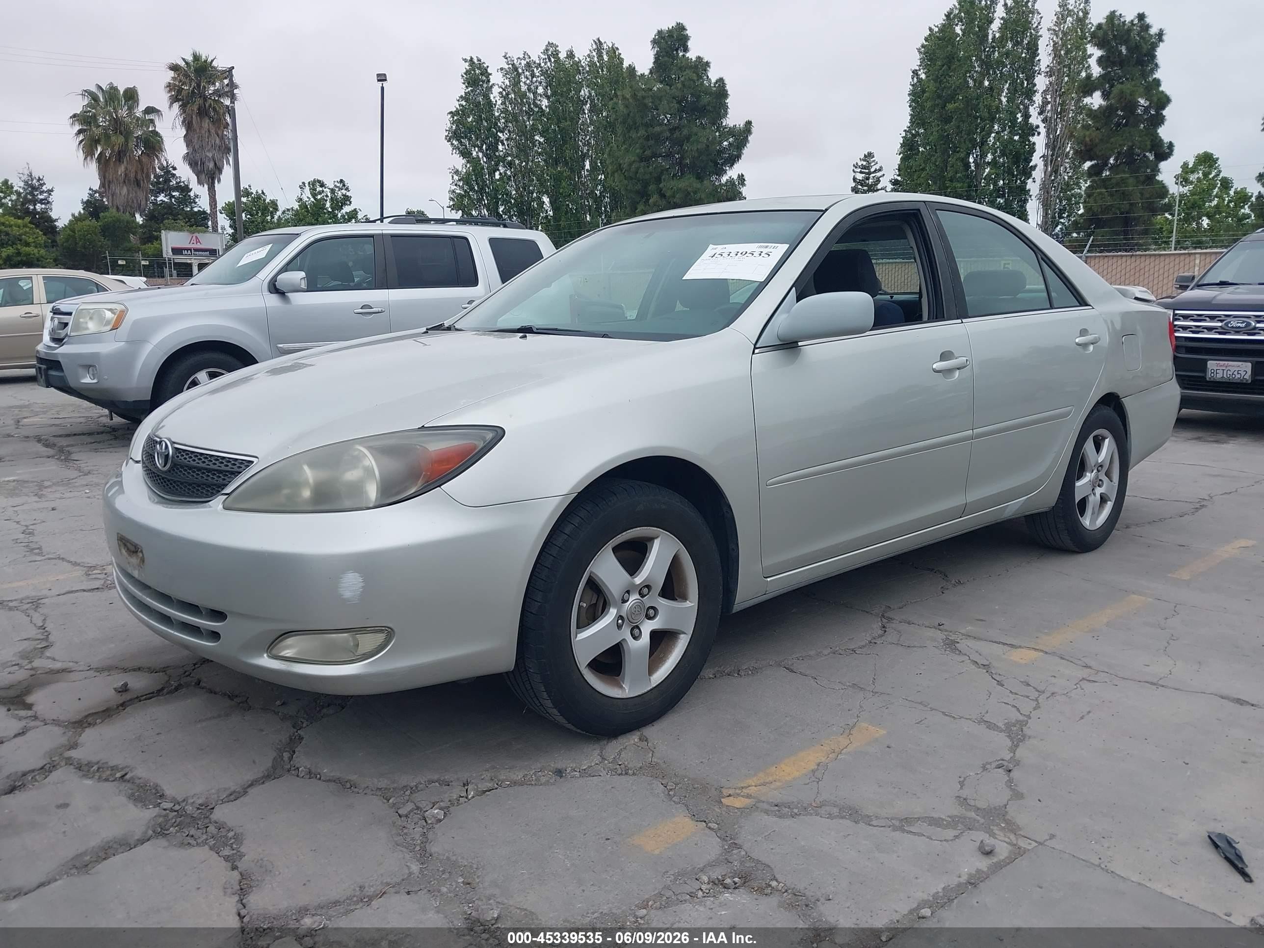 2002 Toyota Camry Se Silver vin: JTDBF32K220066687