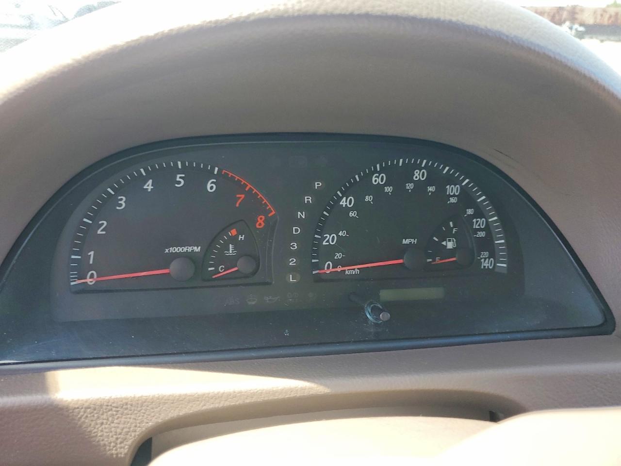 2004 Toyota Camry Xle V6 White vin: JTDBF32K240152696
