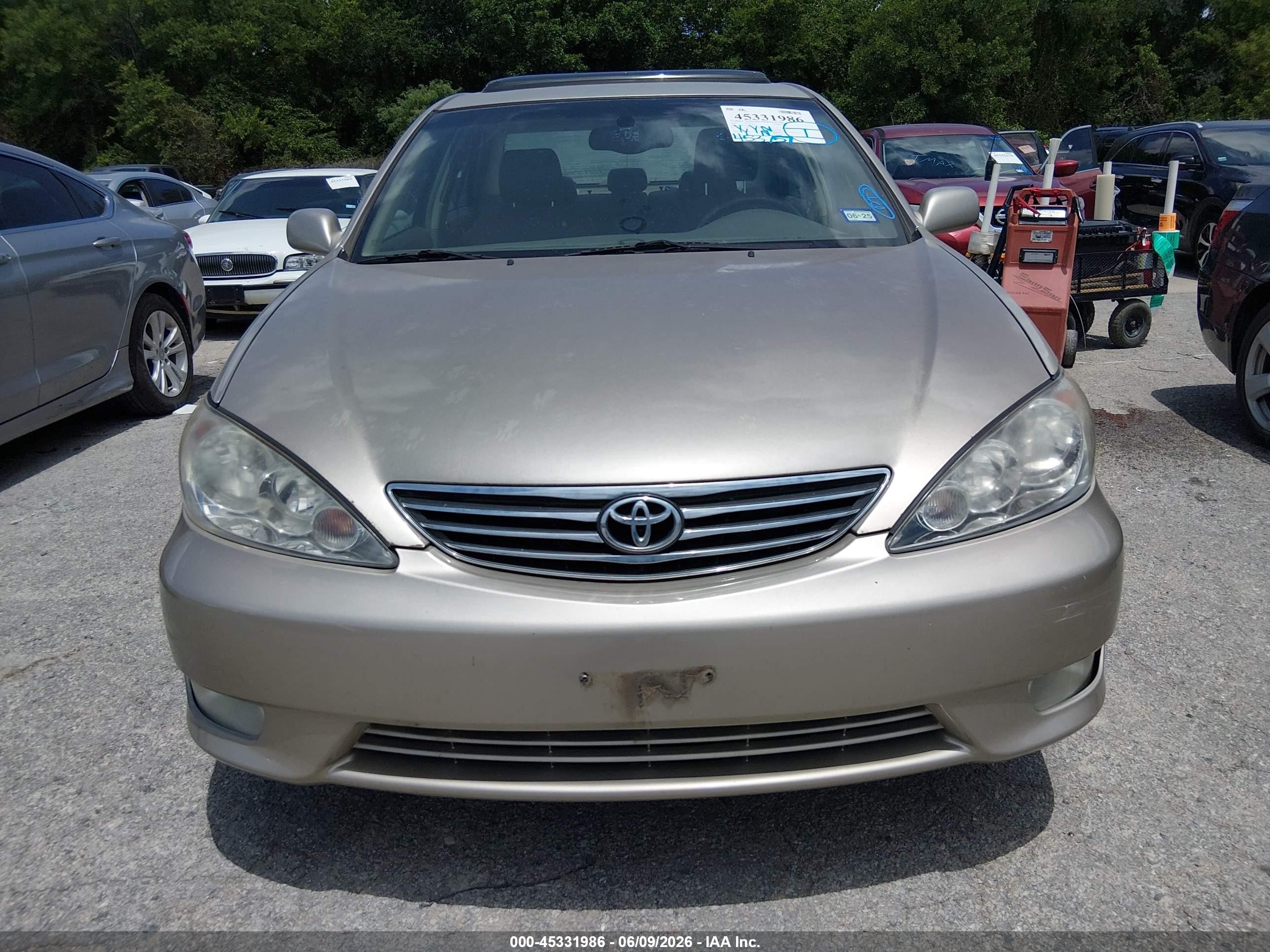 2005 Toyota Camry Xle V6 Gold vin: JTDBF32KX50162264