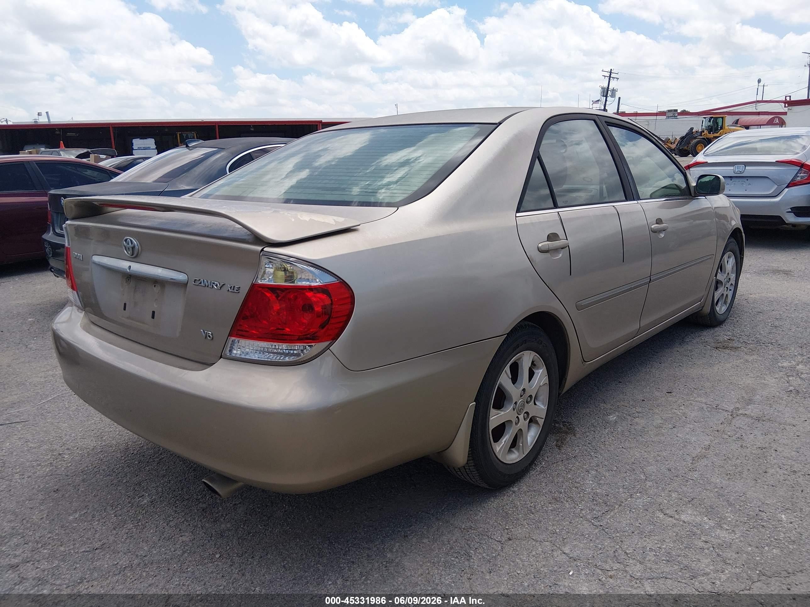 2005 Toyota Camry Xle V6 Gold vin: JTDBF32KX50162264