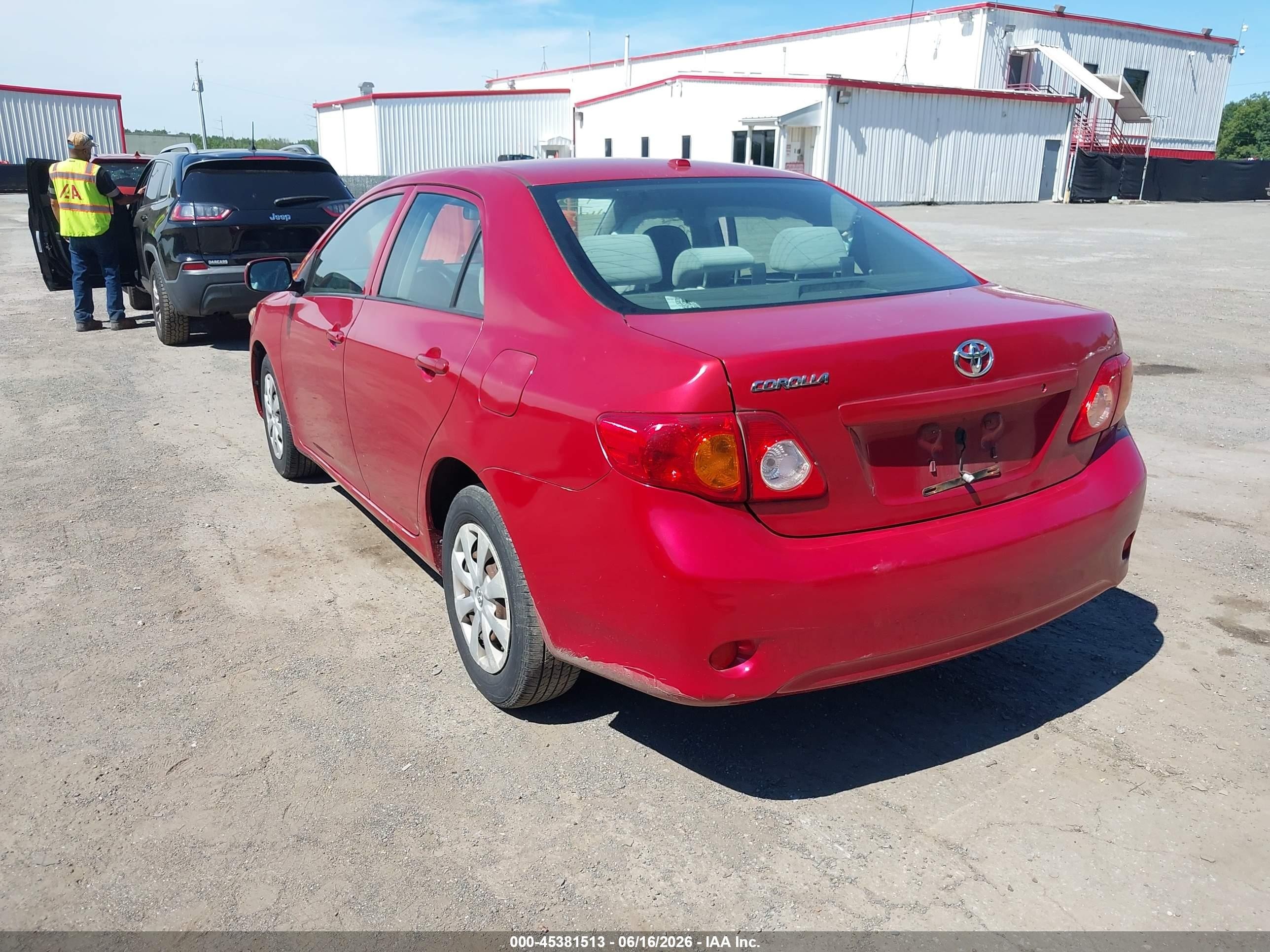 2009 Toyota Corolla Le Red vin: JTDBL40E09J004852