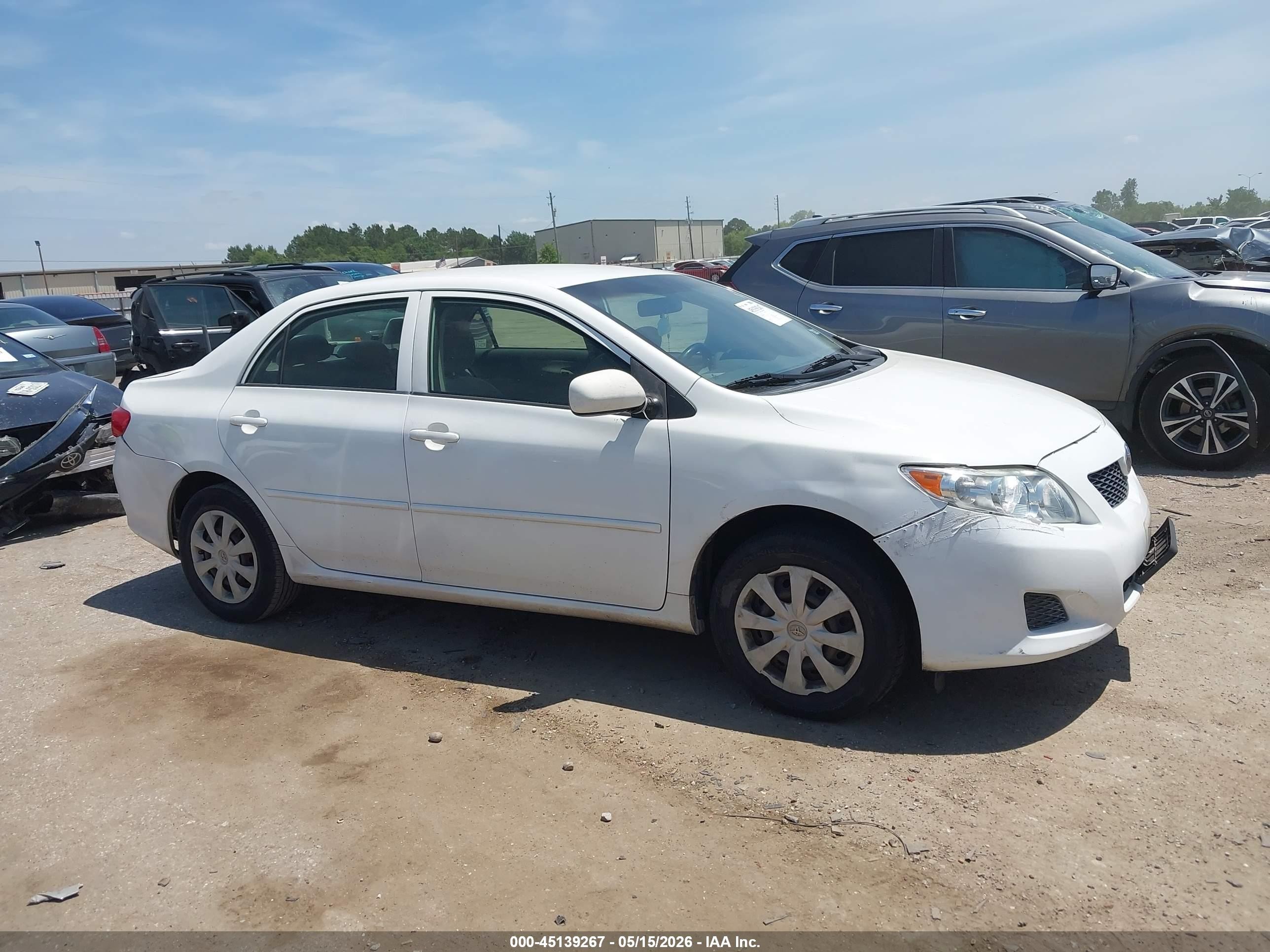 2009 Toyota Corolla Le White vin: JTDBL40E09J009534
