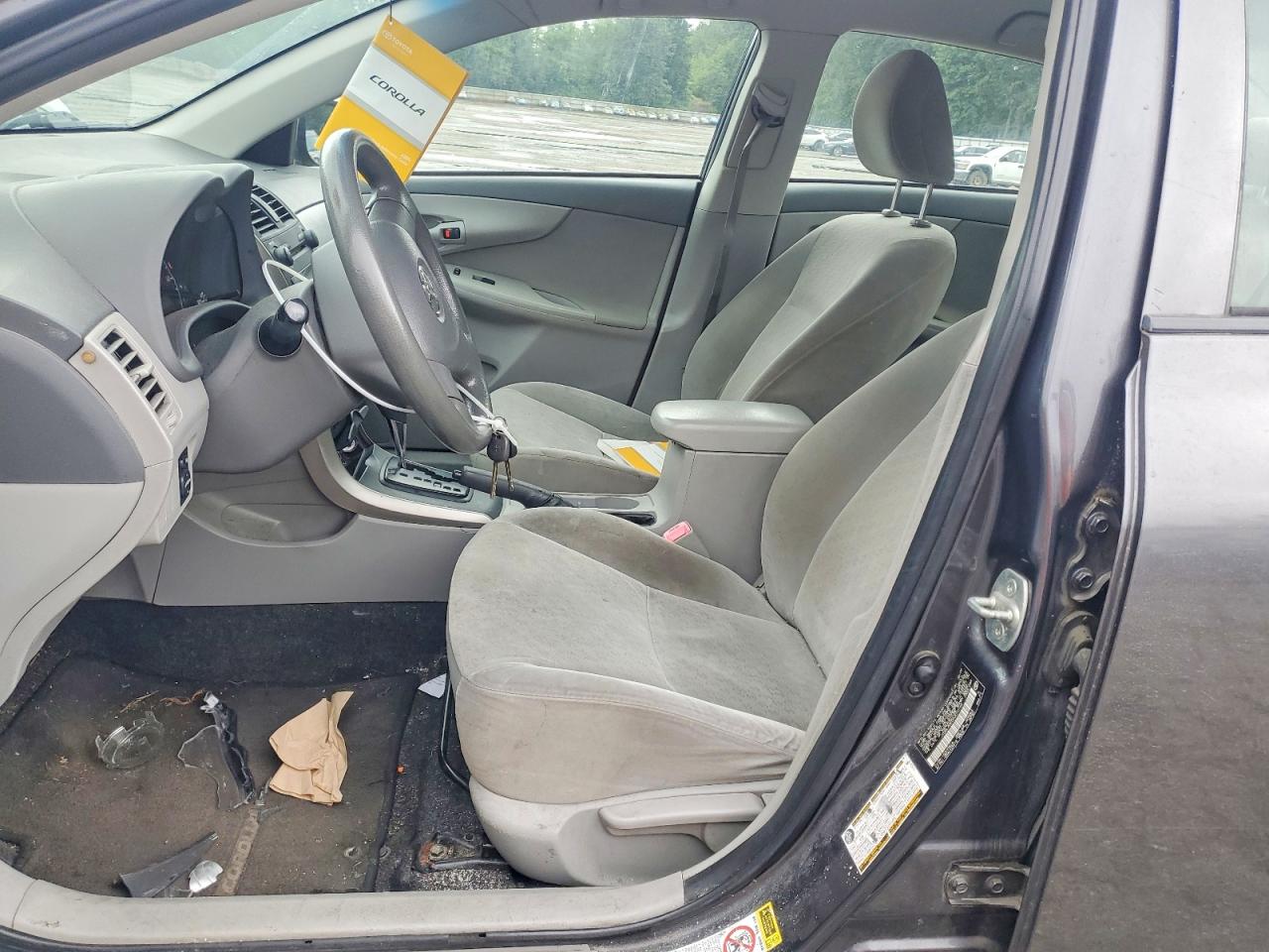 2009 Toyota Corolla Le Gray vin: JTDBL40E09J010165