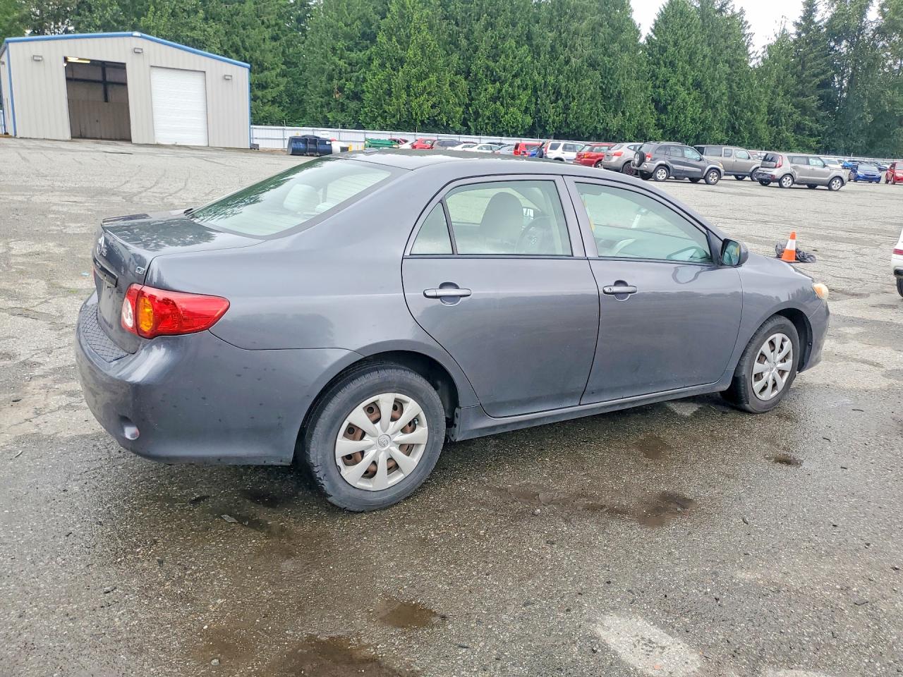 2009 Toyota Corolla Le Gray vin: JTDBL40E09J010165
