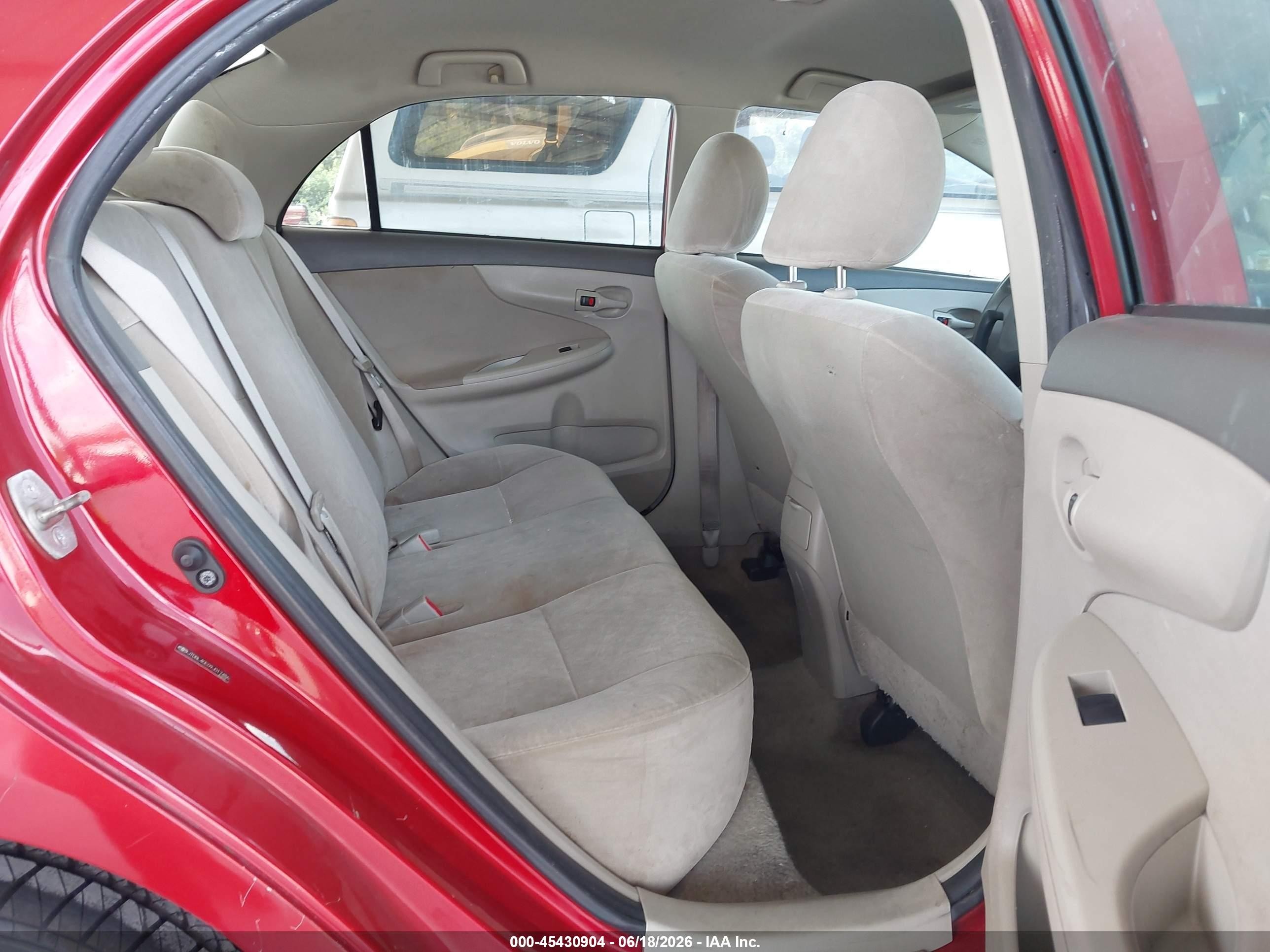2009 Toyota Corolla Le Red vin: JTDBL40E09J017486