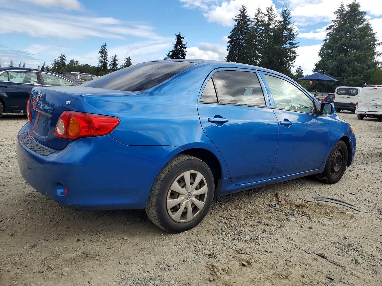 2009 Toyota Corolla Le Blue vin: JTDBL40E09J026608