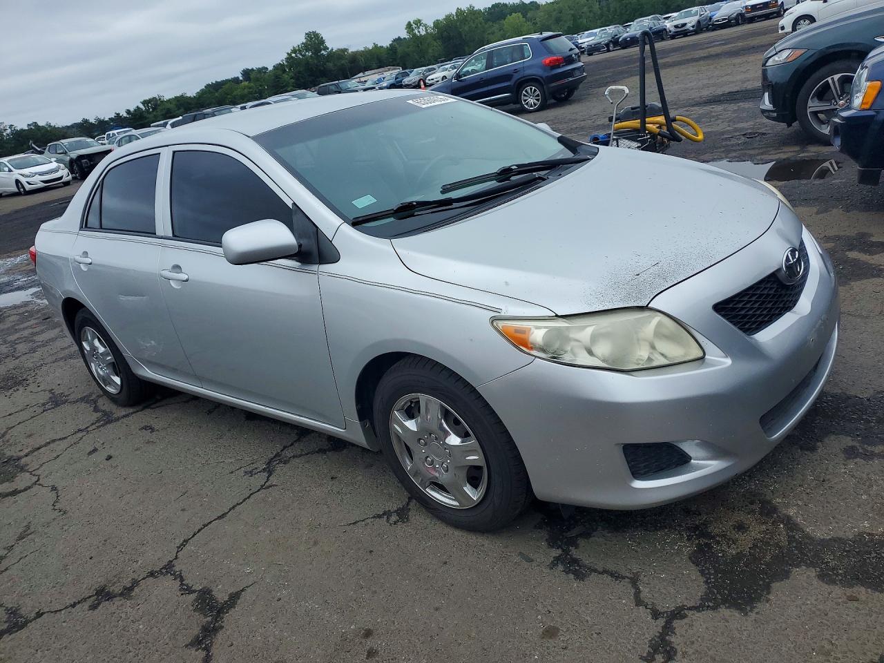 2009 Toyota Corolla Le Gray vin: JTDBL40E09J028844