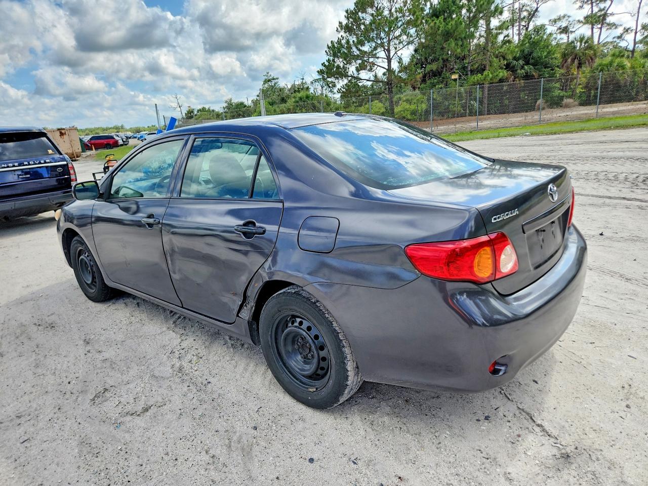 2009 Toyota Corolla Le Gray vin: JTDBL40E09J040511