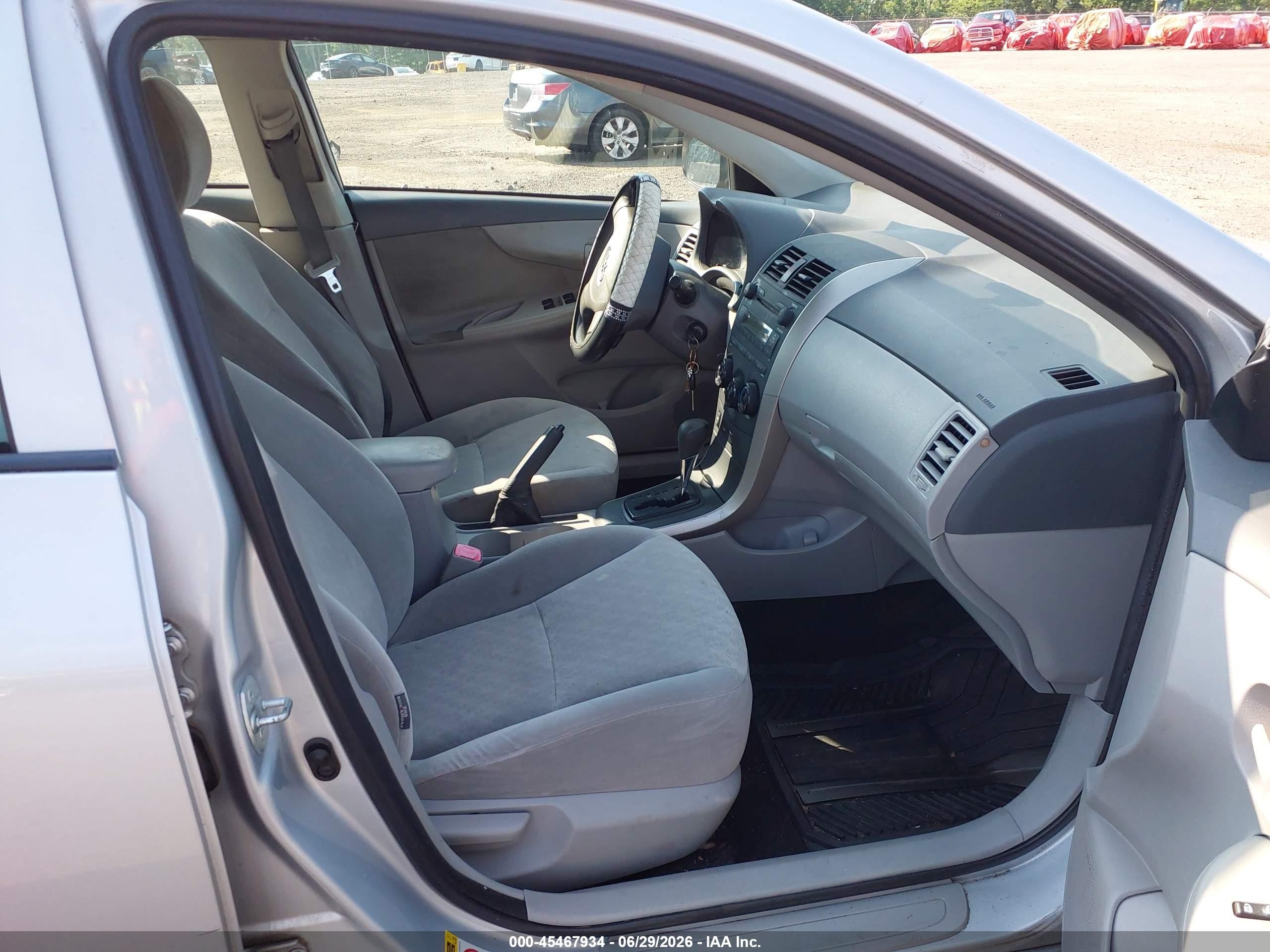 2009 Toyota Corolla Le Silver vin: JTDBL40E199020530