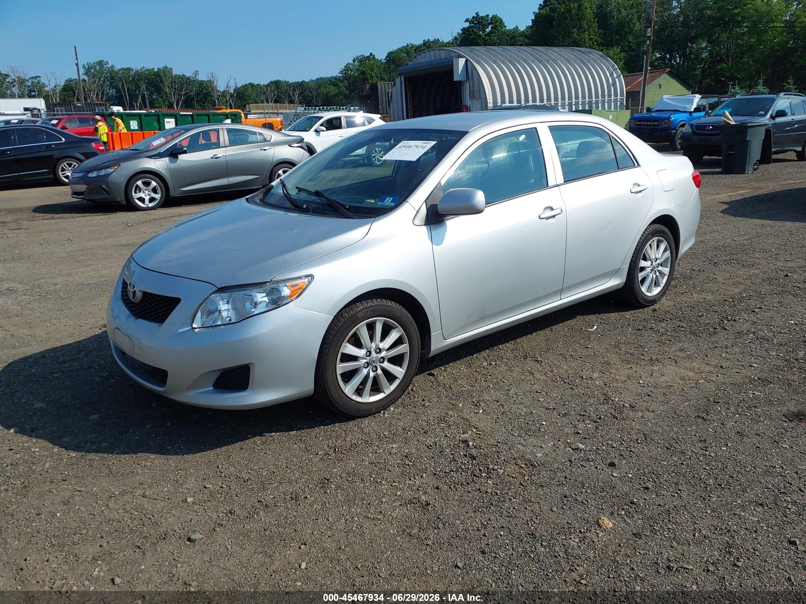 2009 Toyota Corolla Le Silver vin: JTDBL40E199020530