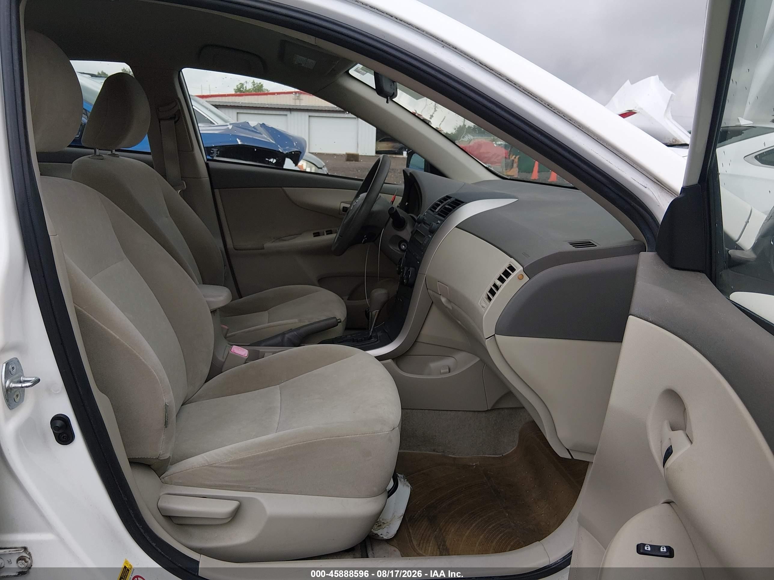 2009 Toyota Corolla Le Белый vin: JTDBL40E199033522