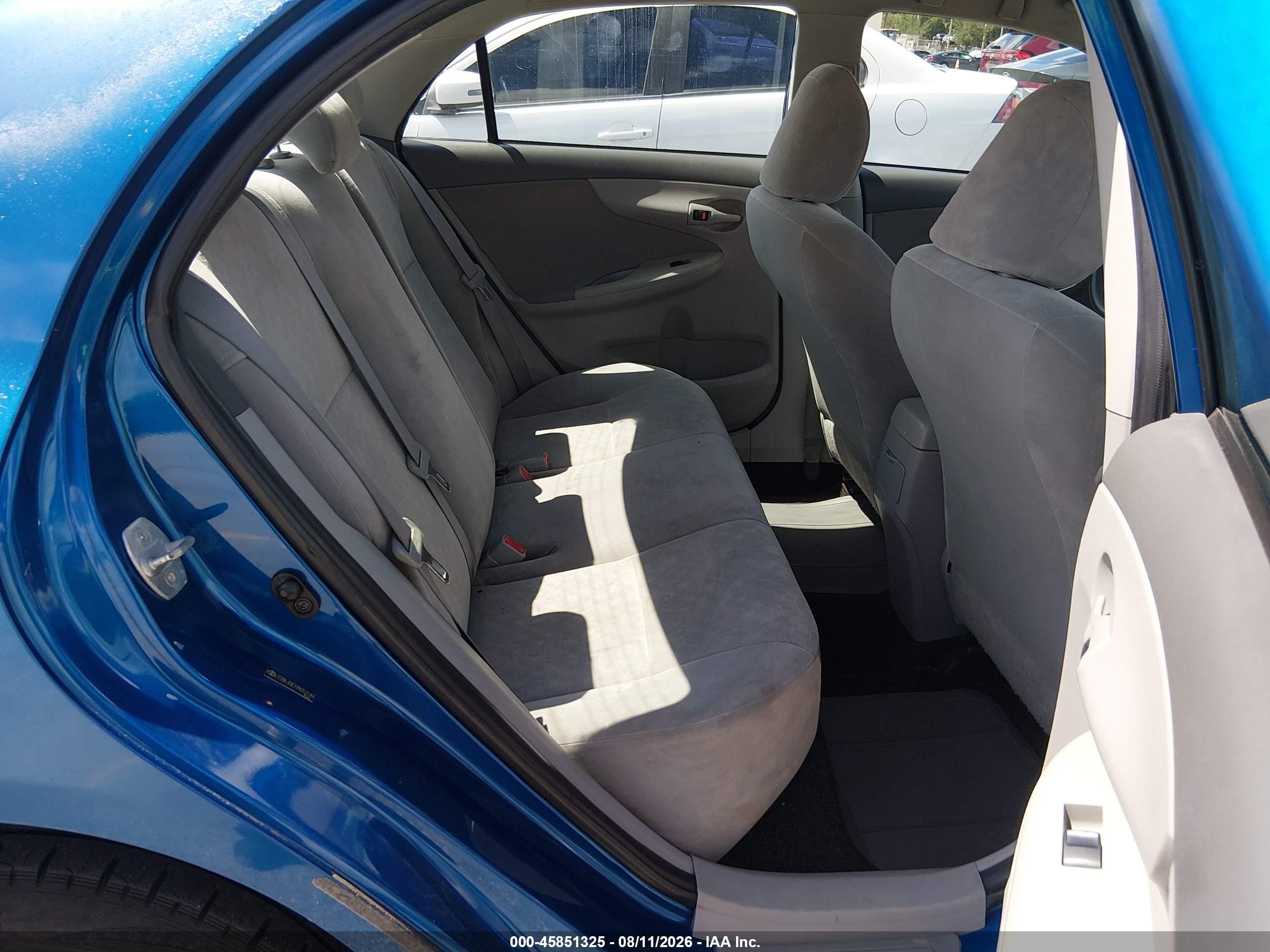 2009 Toyota Corolla Le Blue vin: JTDBL40E199052149