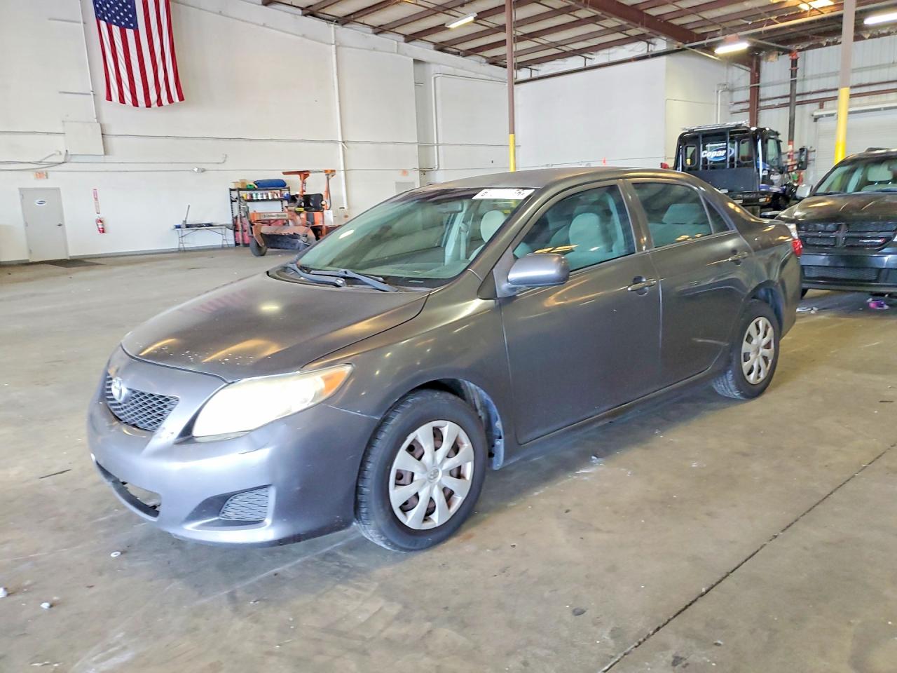 2009 Toyota Corolla Le Gray vin: JTDBL40E199054368