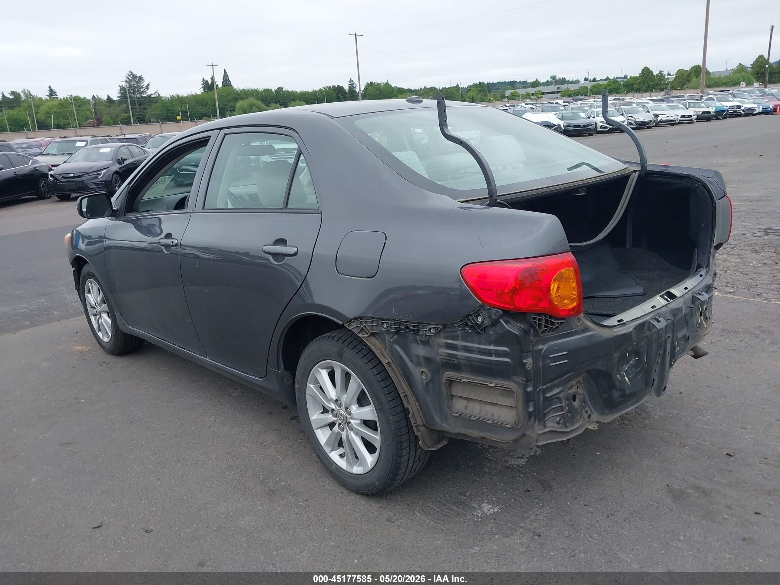 2009 Toyota Corolla Le Gray vin: JTDBL40E199070571