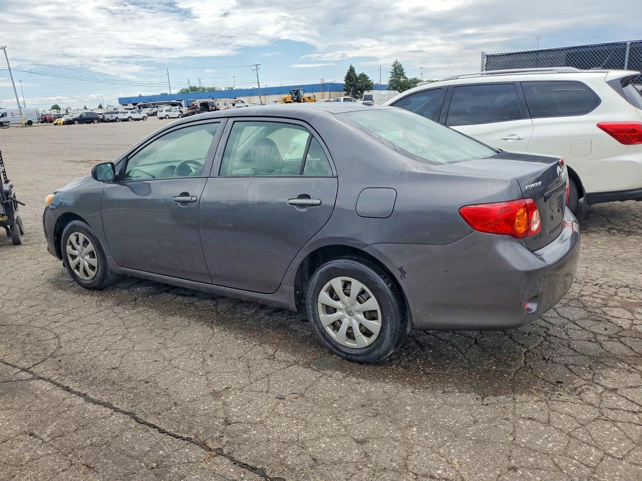 2009 Toyota Corolla Base Gray vin: JTDBL40E199079352