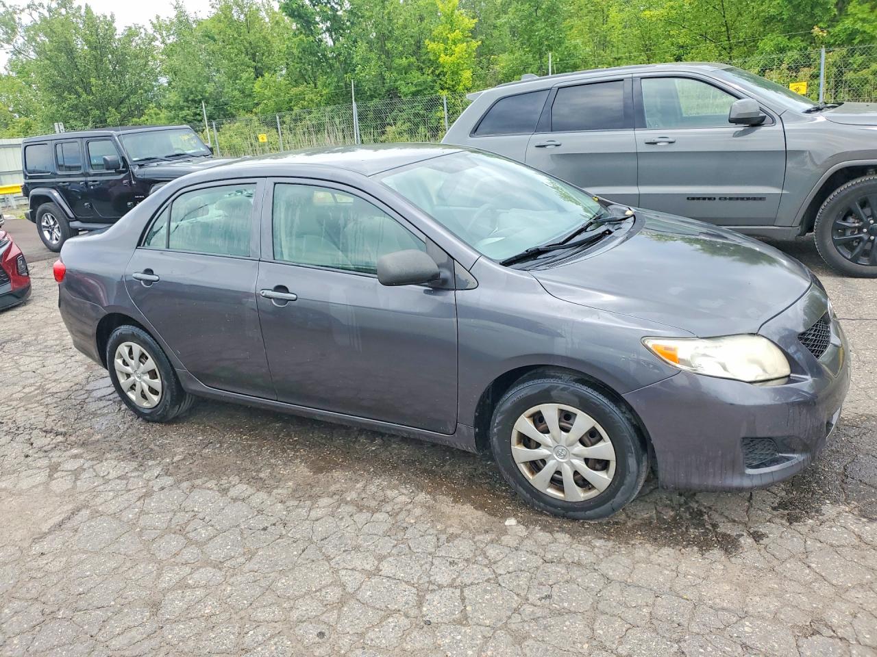 2009 Toyota Corolla Base Gray vin: JTDBL40E199079352