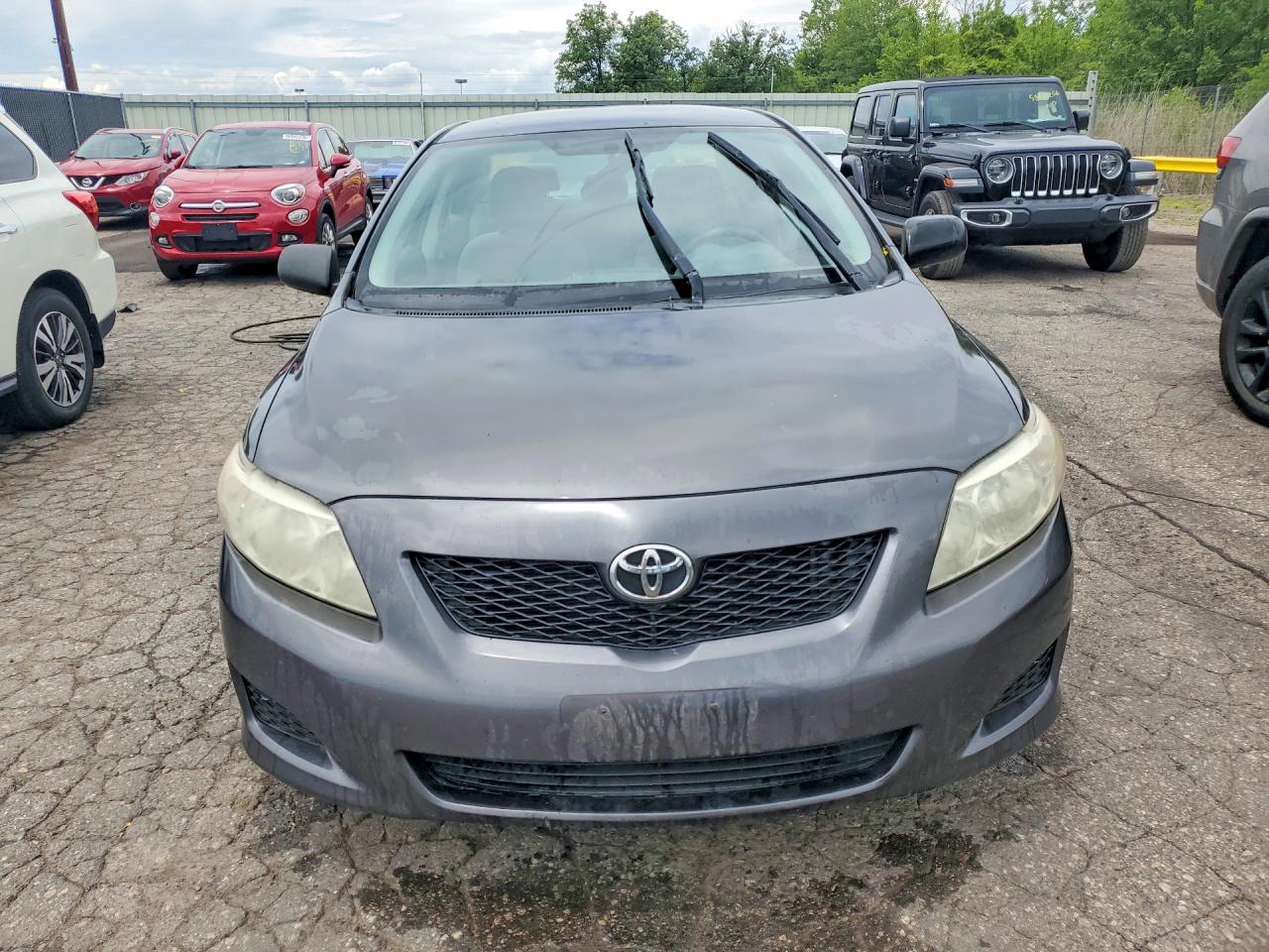 2009 Toyota Corolla Base Gray vin: JTDBL40E199079352