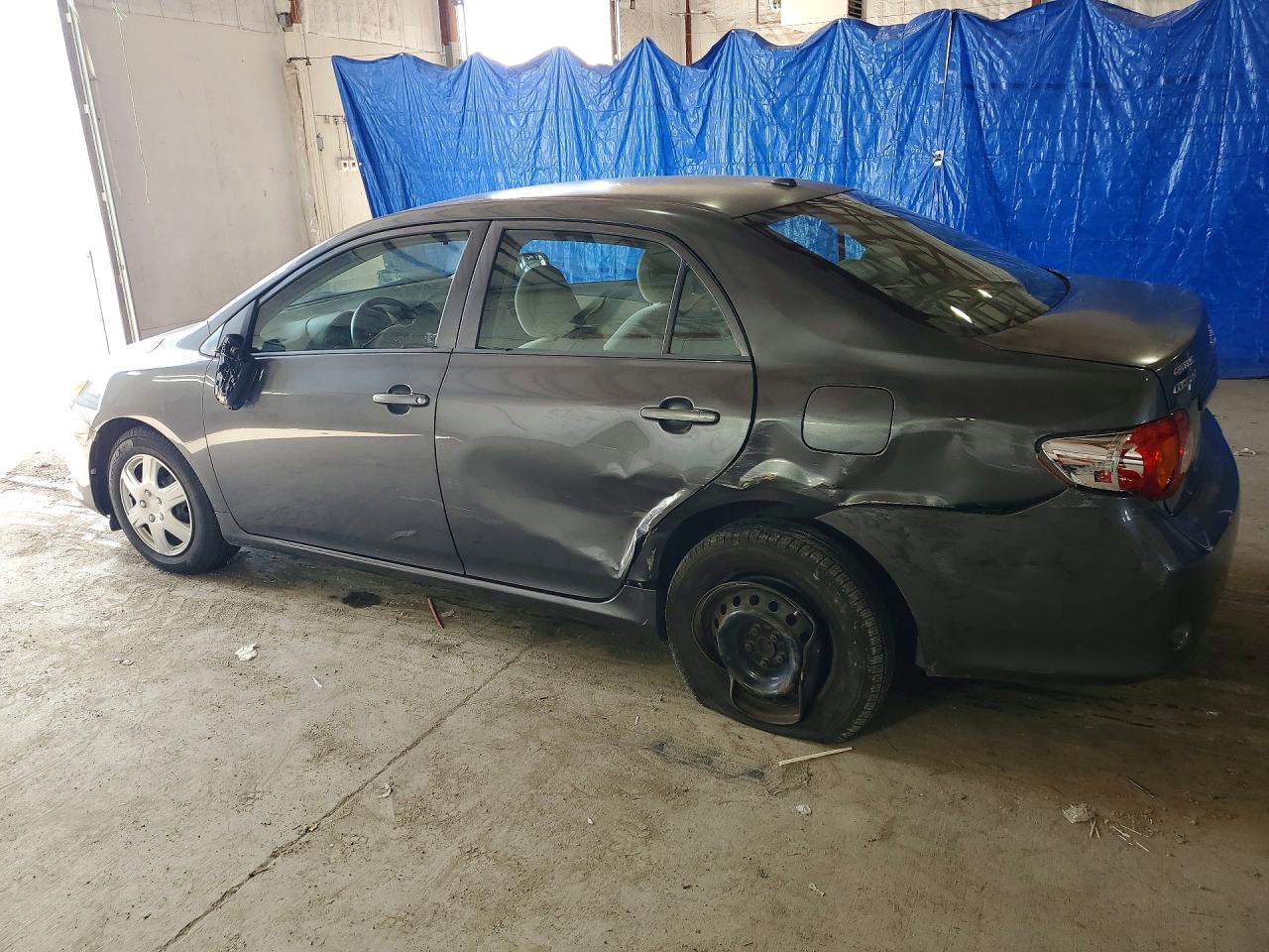 2009 Toyota Corolla Le Gray vin: JTDBL40E199091341