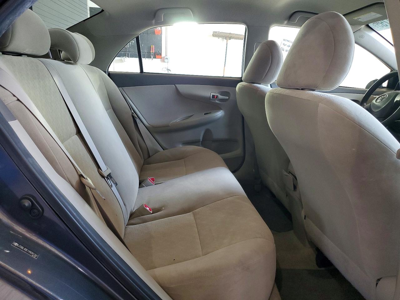 2009 Toyota Corolla Le Gray vin: JTDBL40E199091341