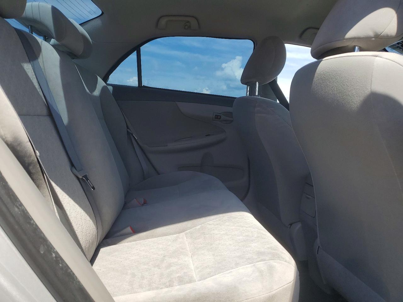 2009 Toyota Corolla Le Серебряный vin: JTDBL40E19J052554