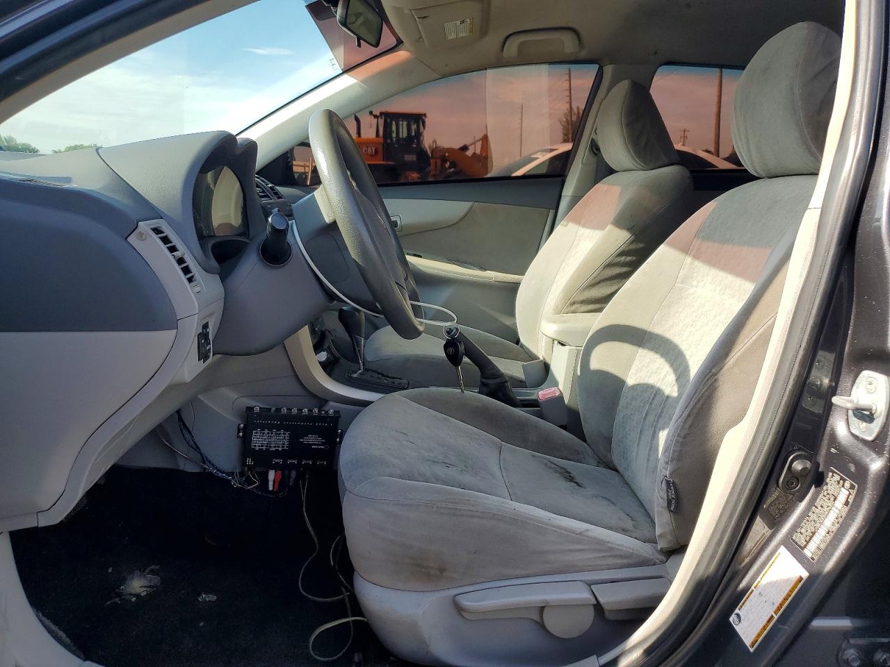 2009 Toyota Corolla Le Серый vin: JTDBL40E299075424