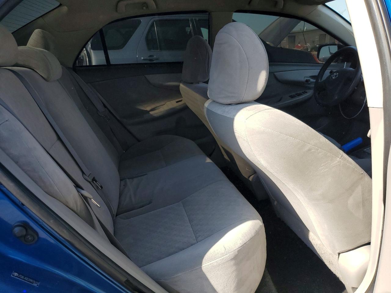 2009 Toyota Corolla Le Blue vin: JTDBL40E299076153