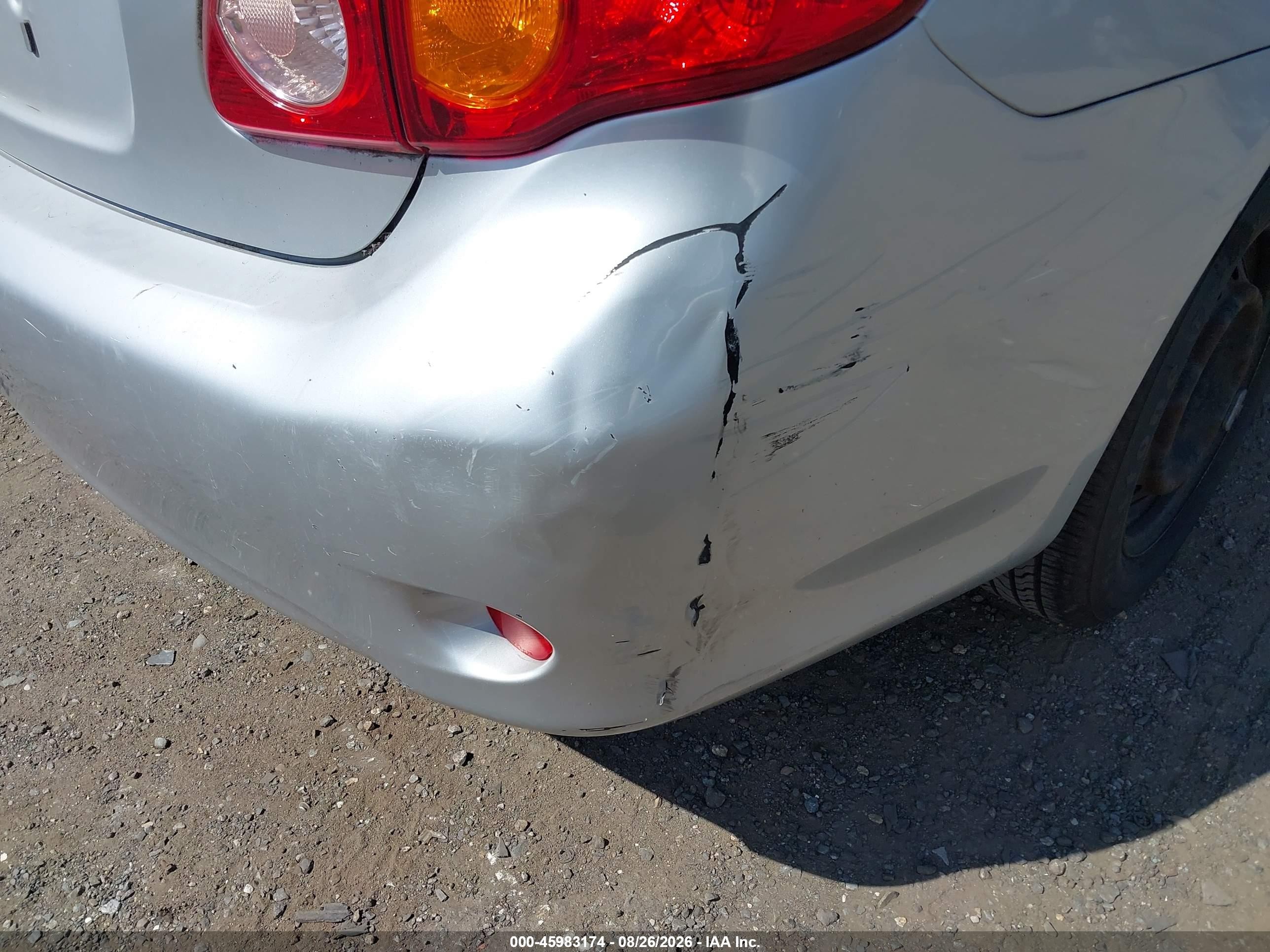 2009 Toyota Corolla Le Серебряный vin: JTDBL40E29J017487
